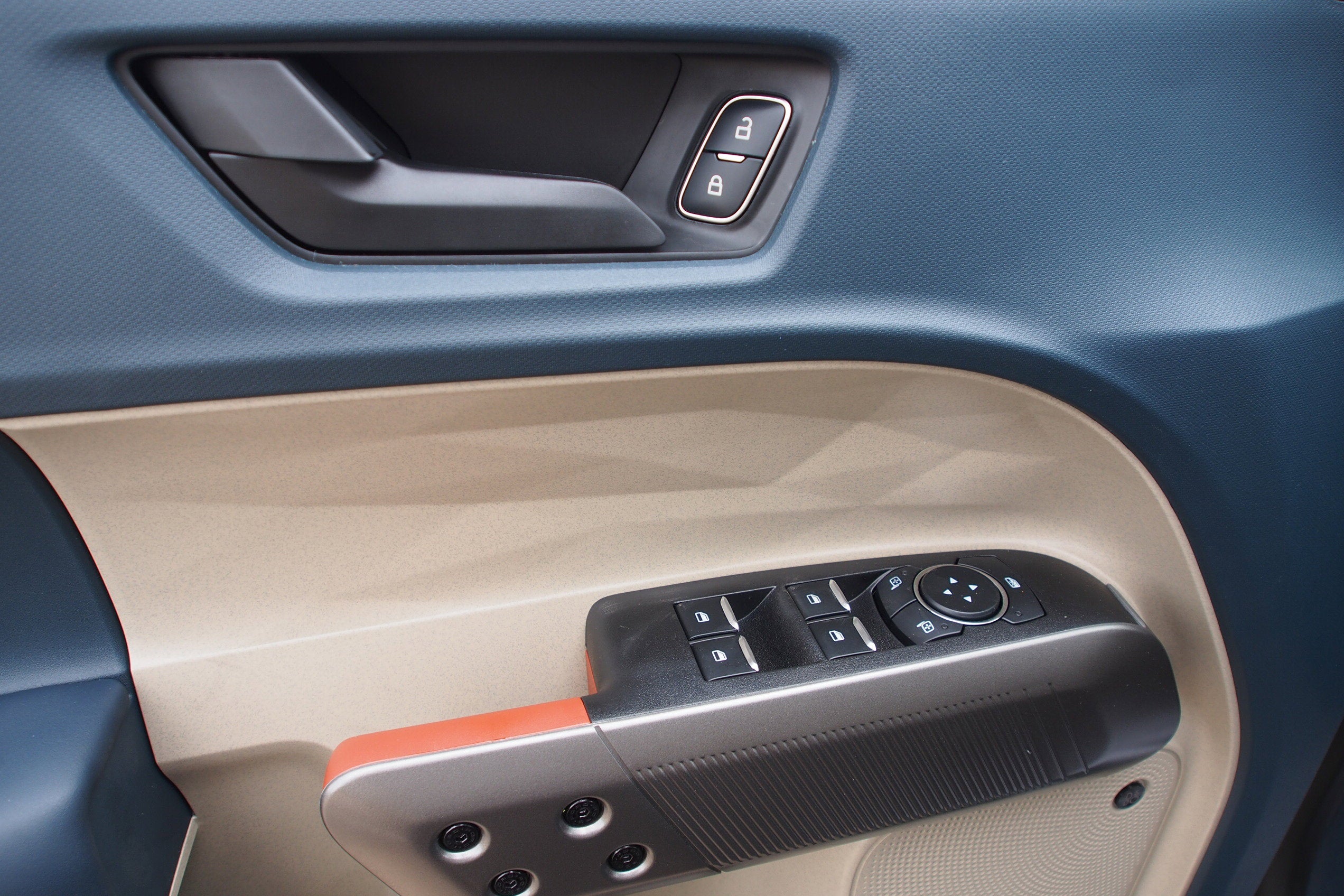 2026 Ford Maverick LARIAT - Crossroads Courtesy Demo