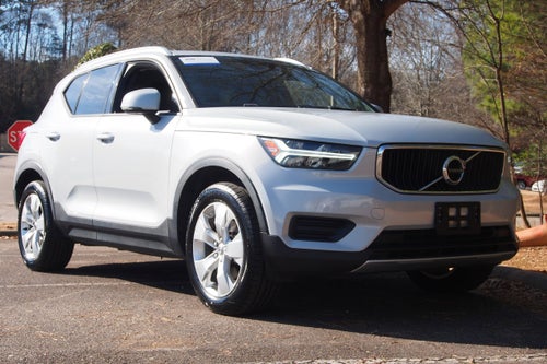 2020 Volvo XC40 Momentum
