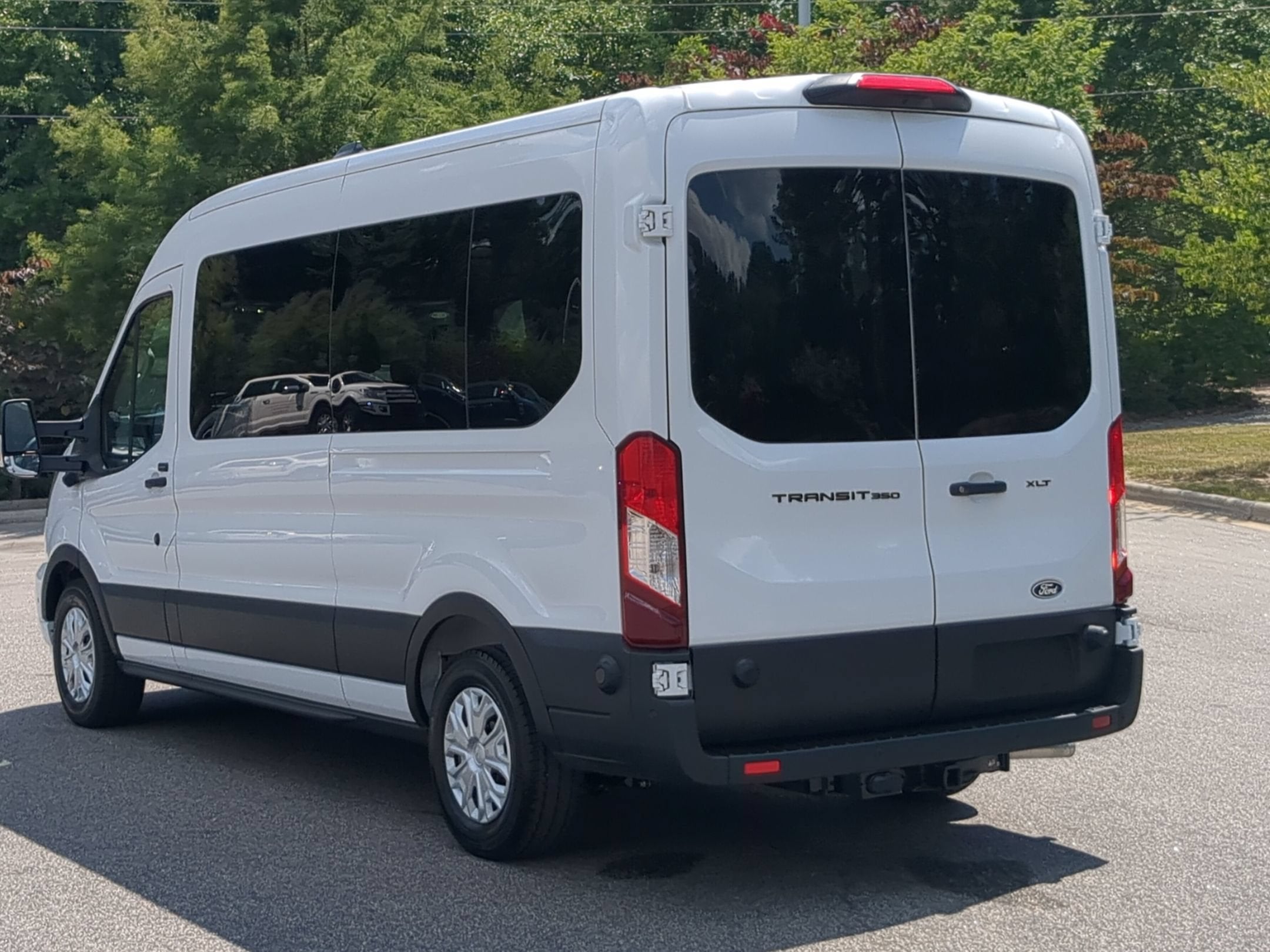 2026 Ford Transit Passenger Wagon XLT