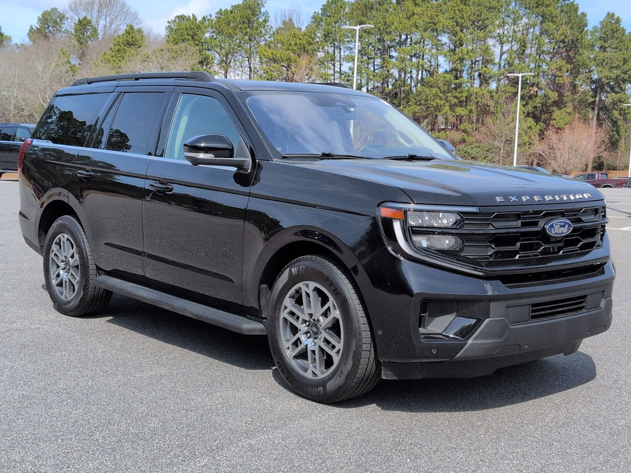 2025 Ford Expedition Active