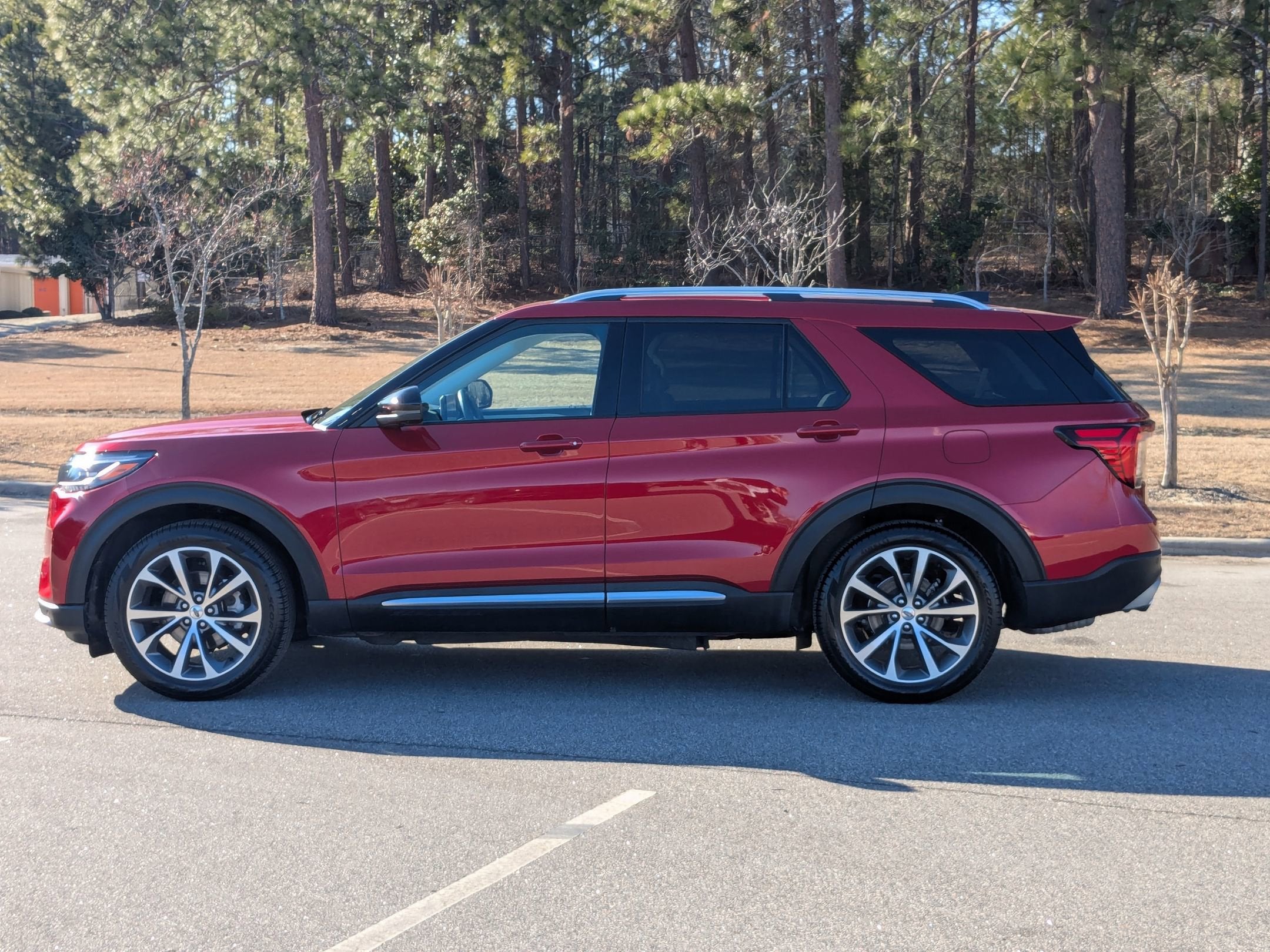 2025 Ford Explorer Platinum