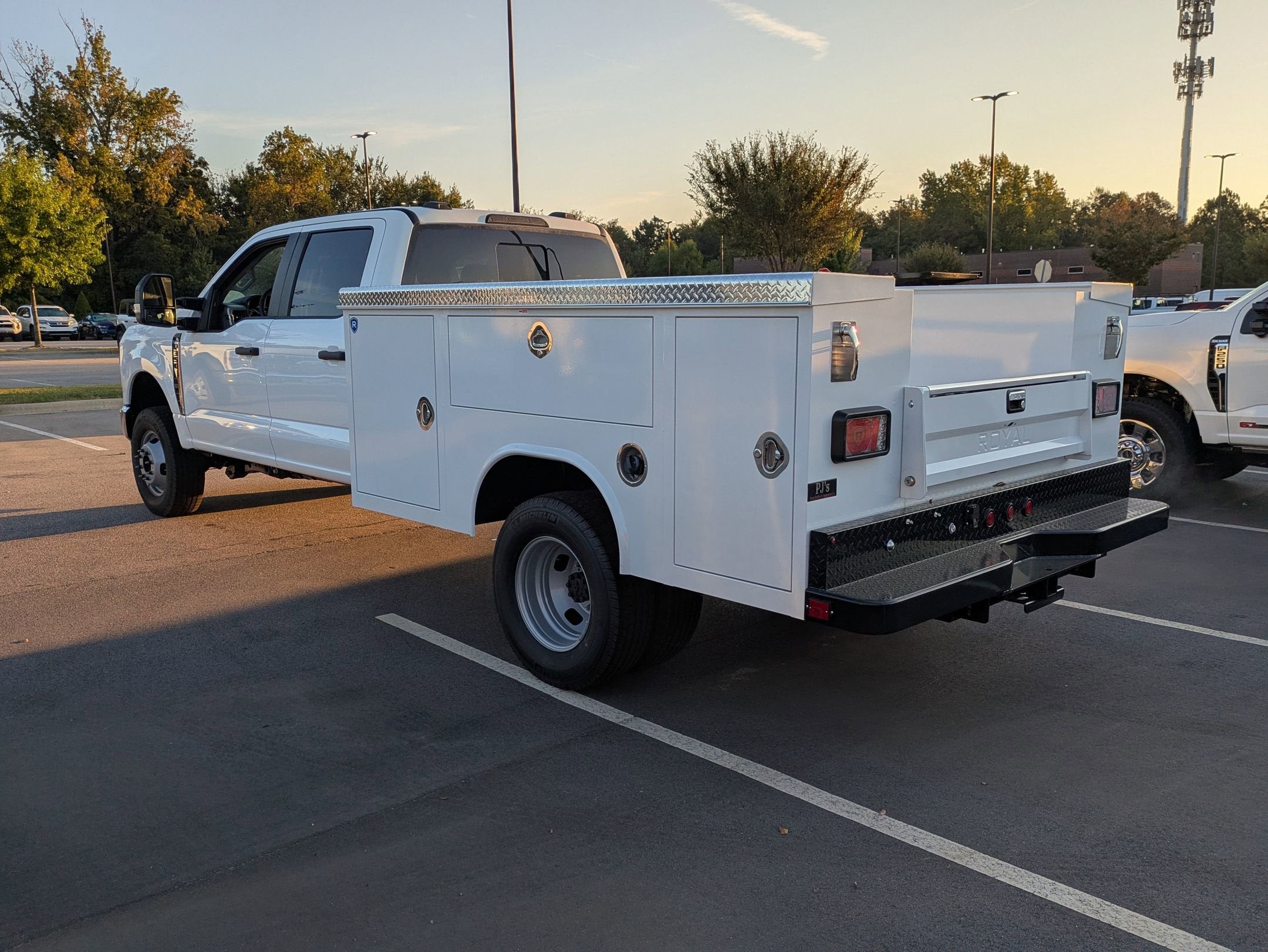 2026 Ford Super Duty F-350 DRW XL