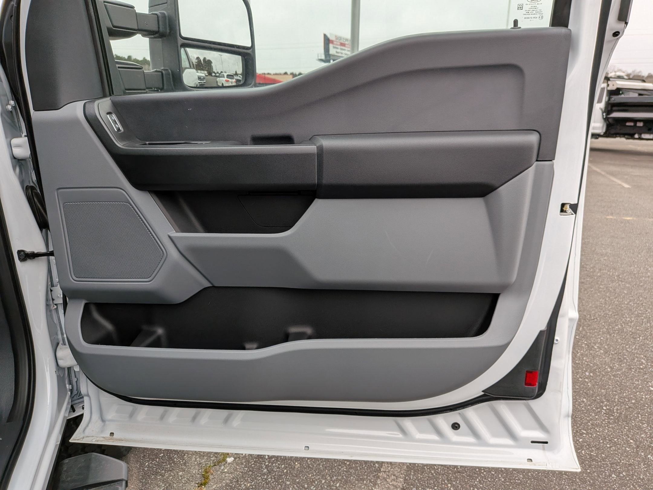 2025 Ford Super Duty F-350 SRW XL