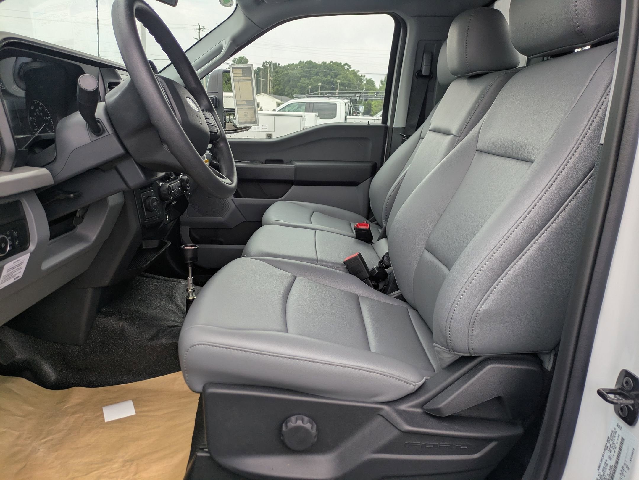 2025 Ford Super Duty F-600 DRW XL