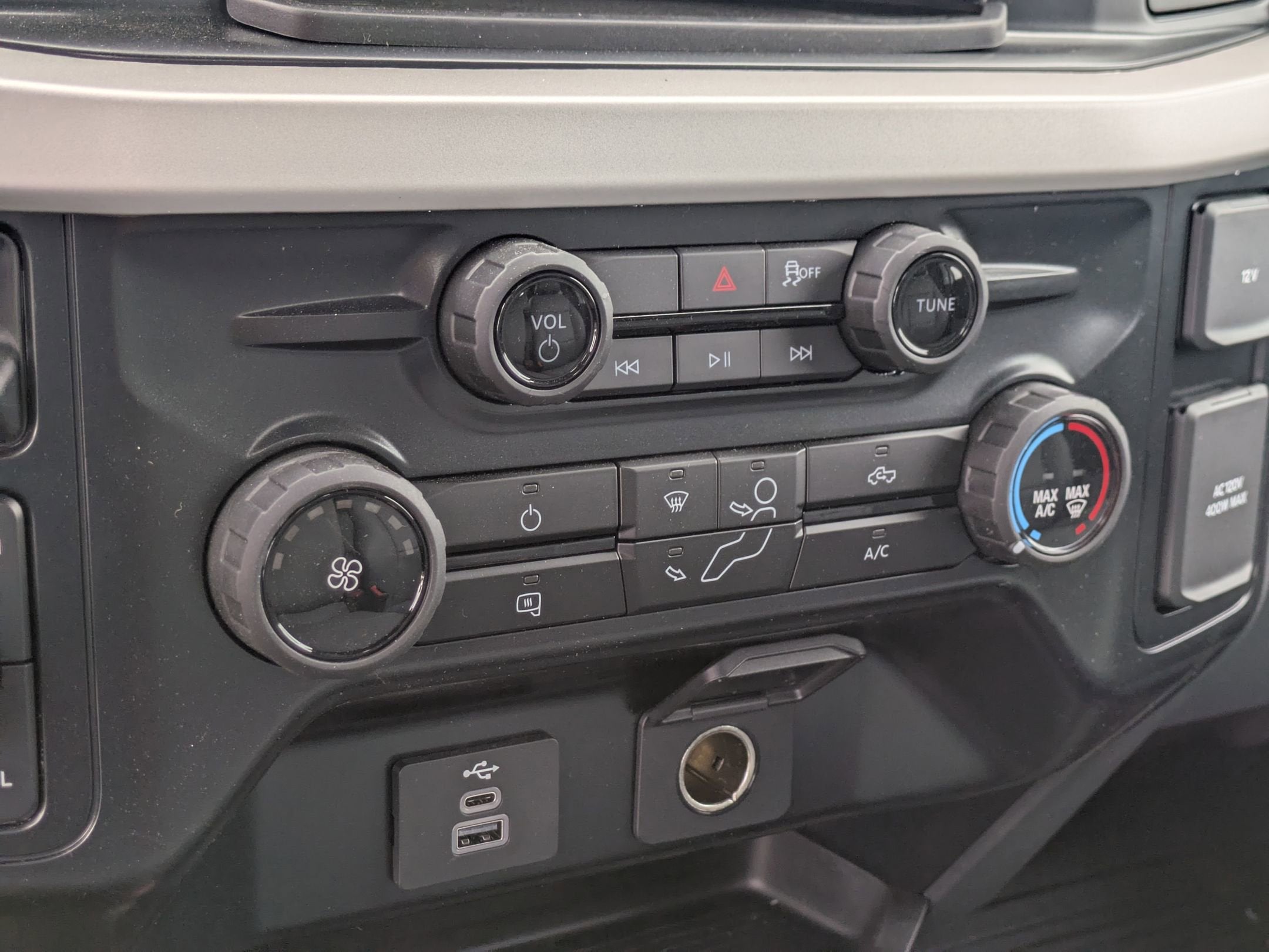 2025 Ford Super Duty F-600 DRW XL