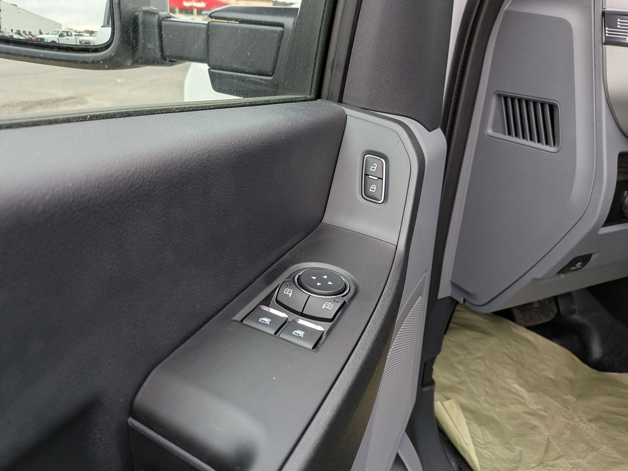 2025 Ford Super Duty F-350 SRW XL