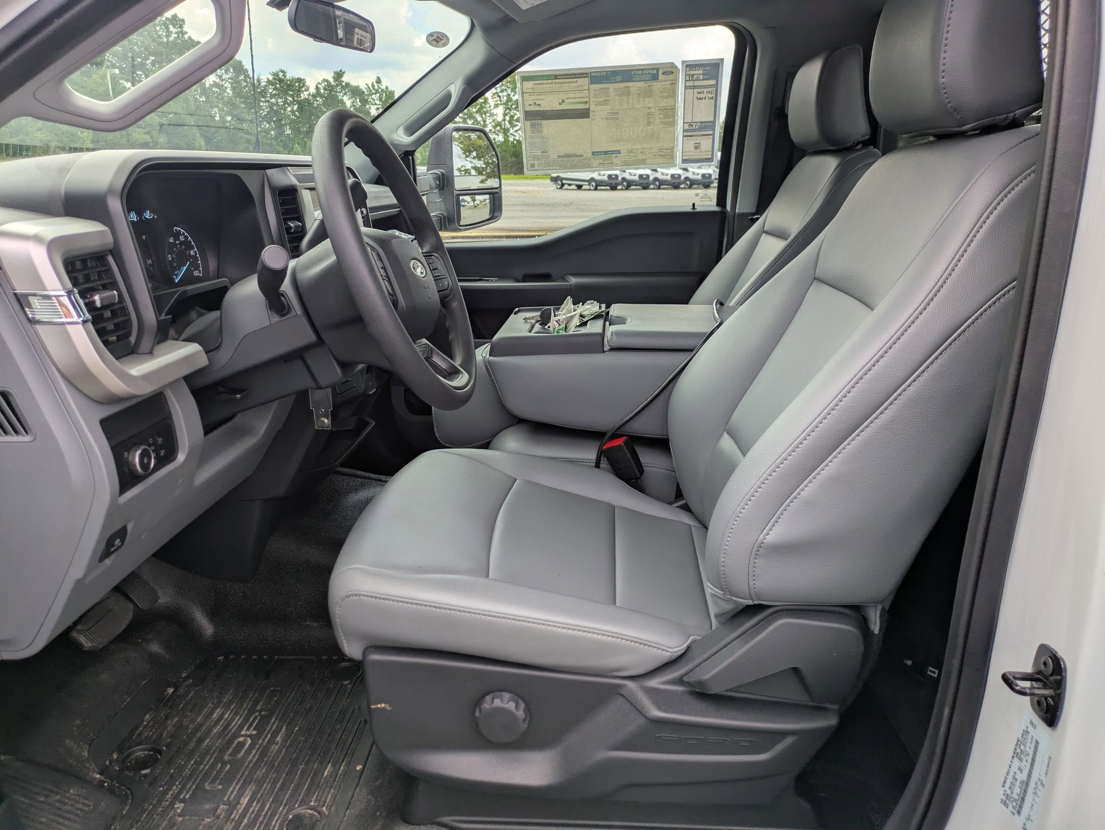 2025 Ford Super Duty F-350 DRW XL