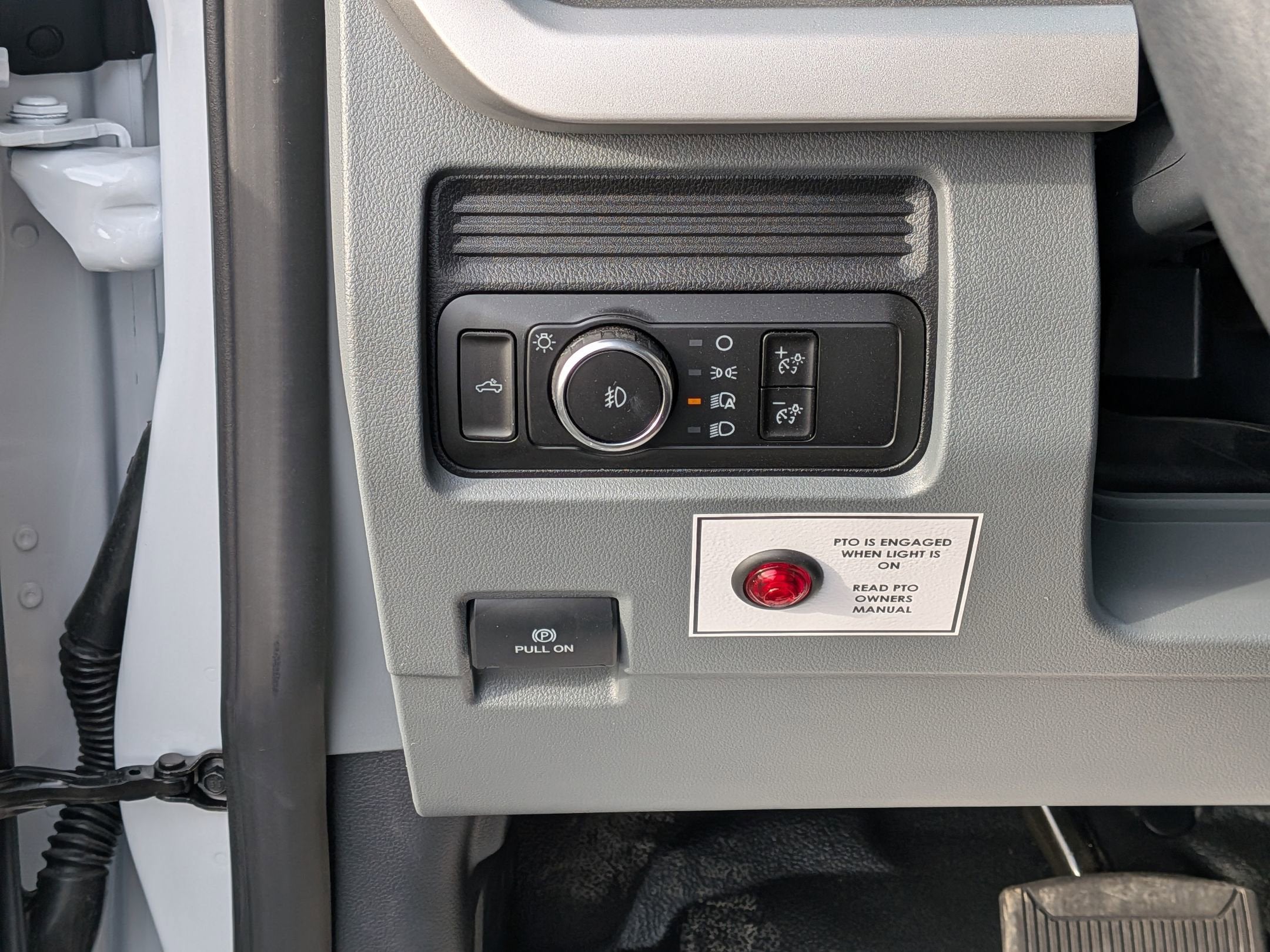 2026 Ford Super Duty F-550 DRW XL