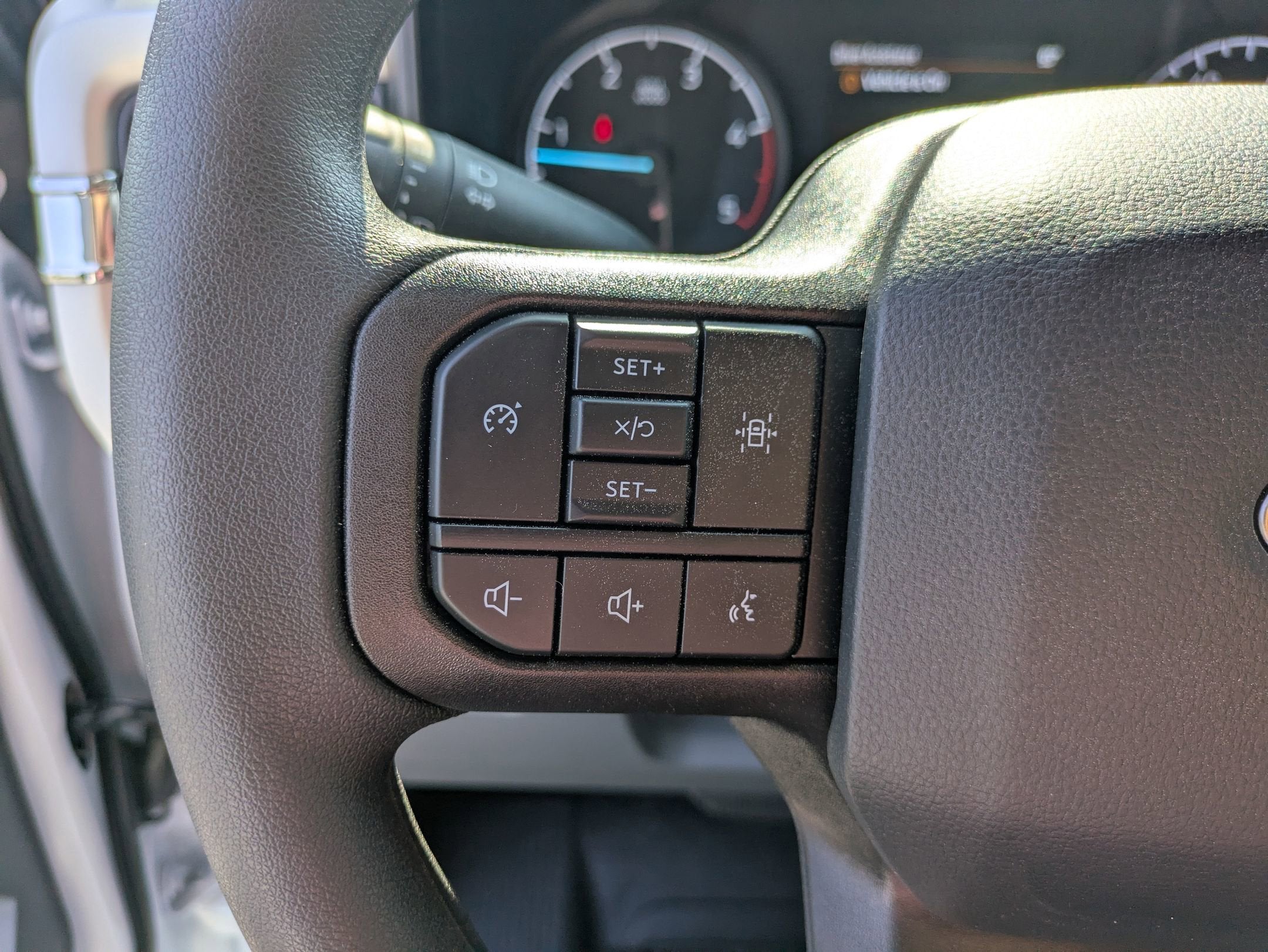 2025 Ford Super Duty F-550 DRW XL