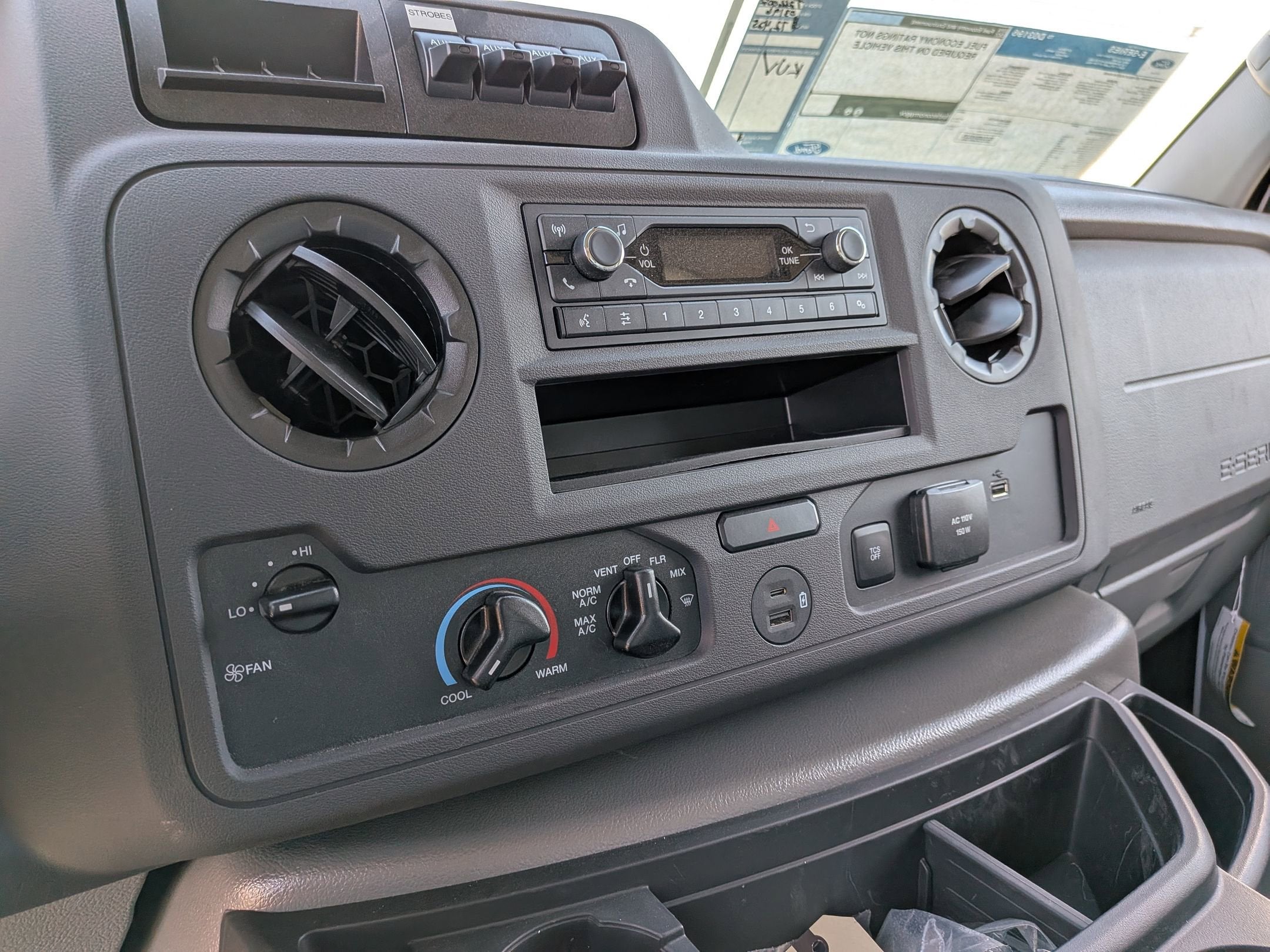 2026 Ford E-Series Cutaway Base