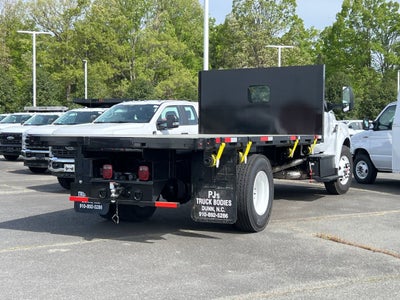 2027 Ford F-750SD Base