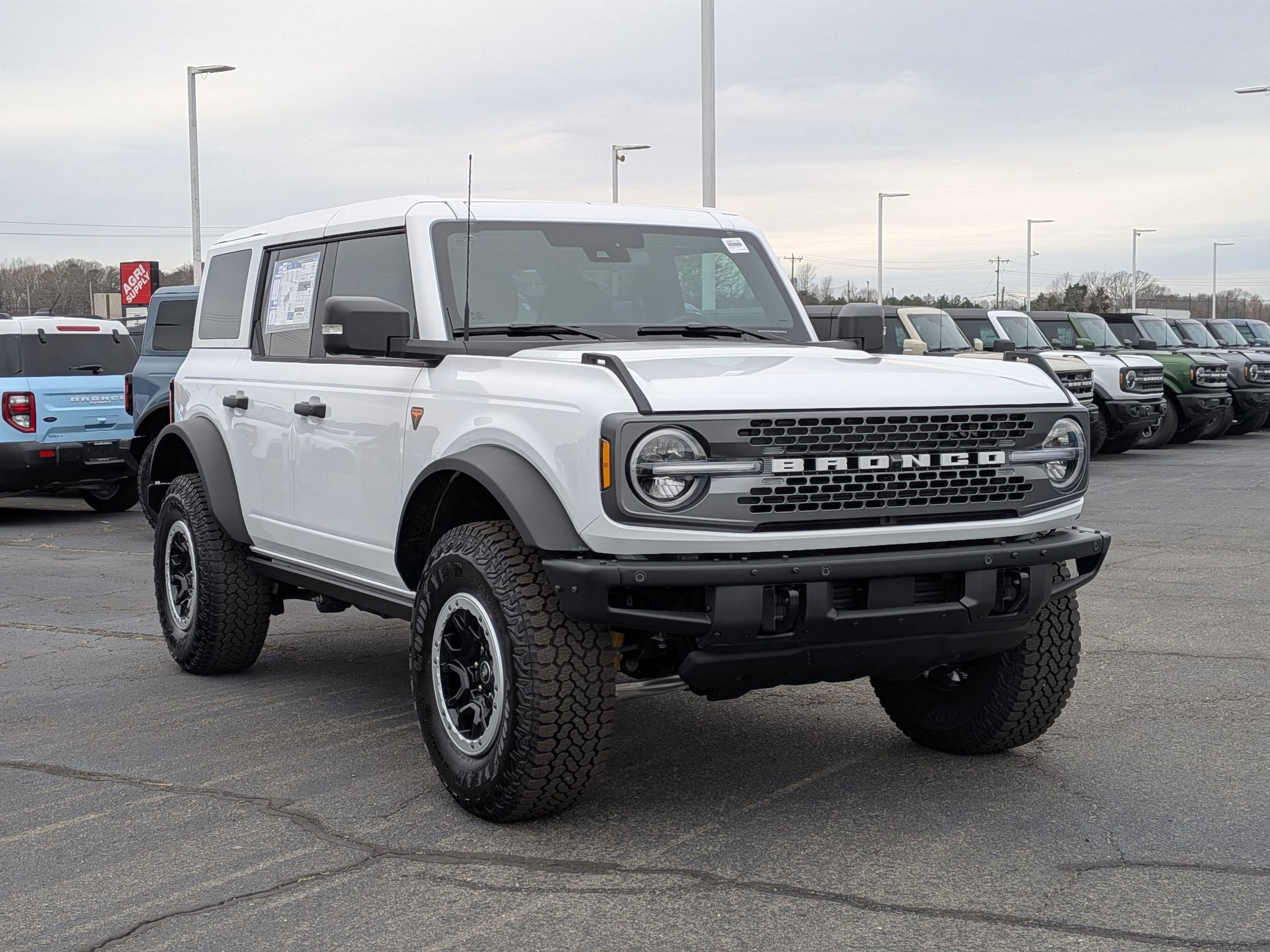2025 Ford Bronco Badlands