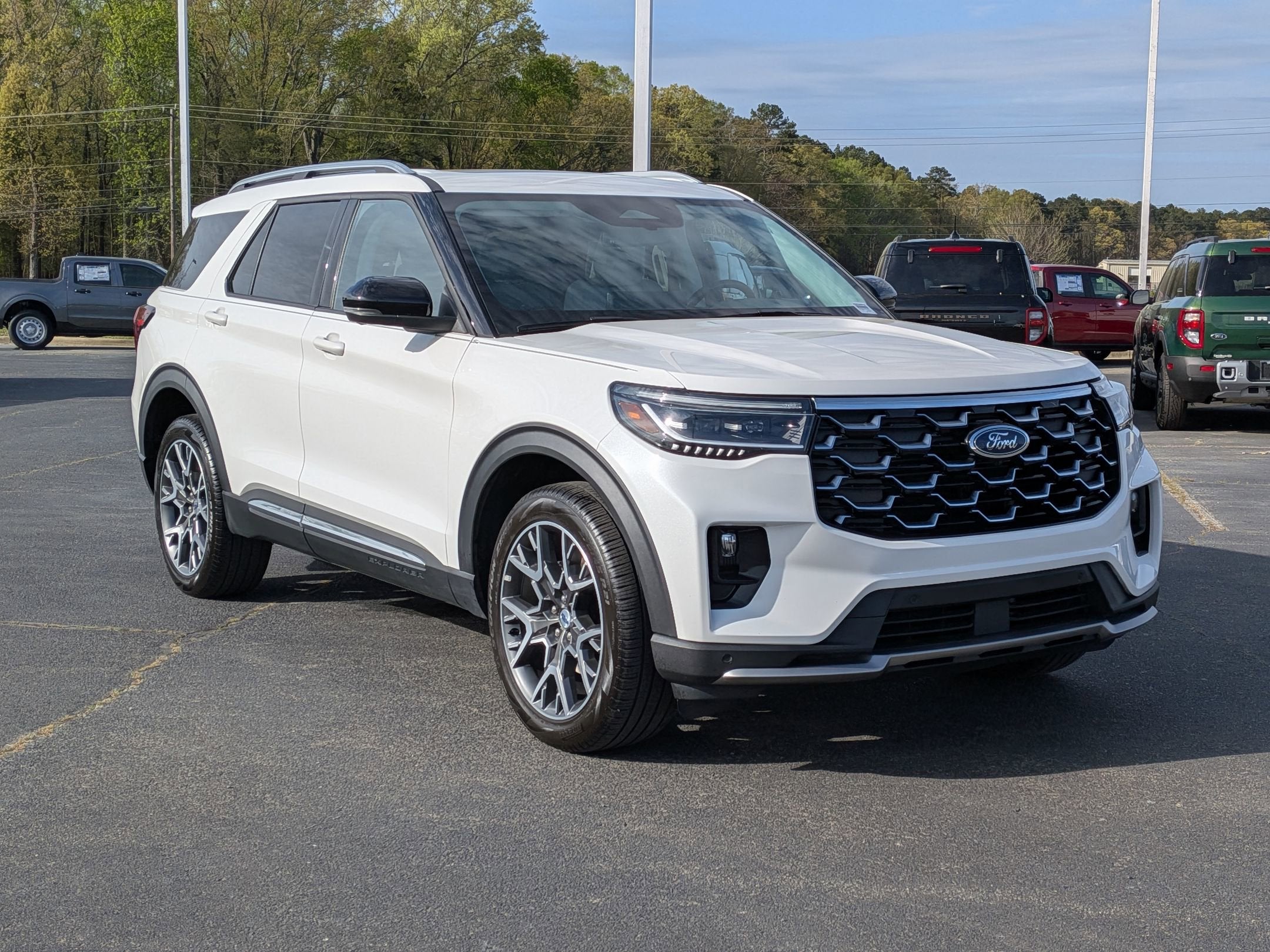 2025 Ford Explorer Platinum