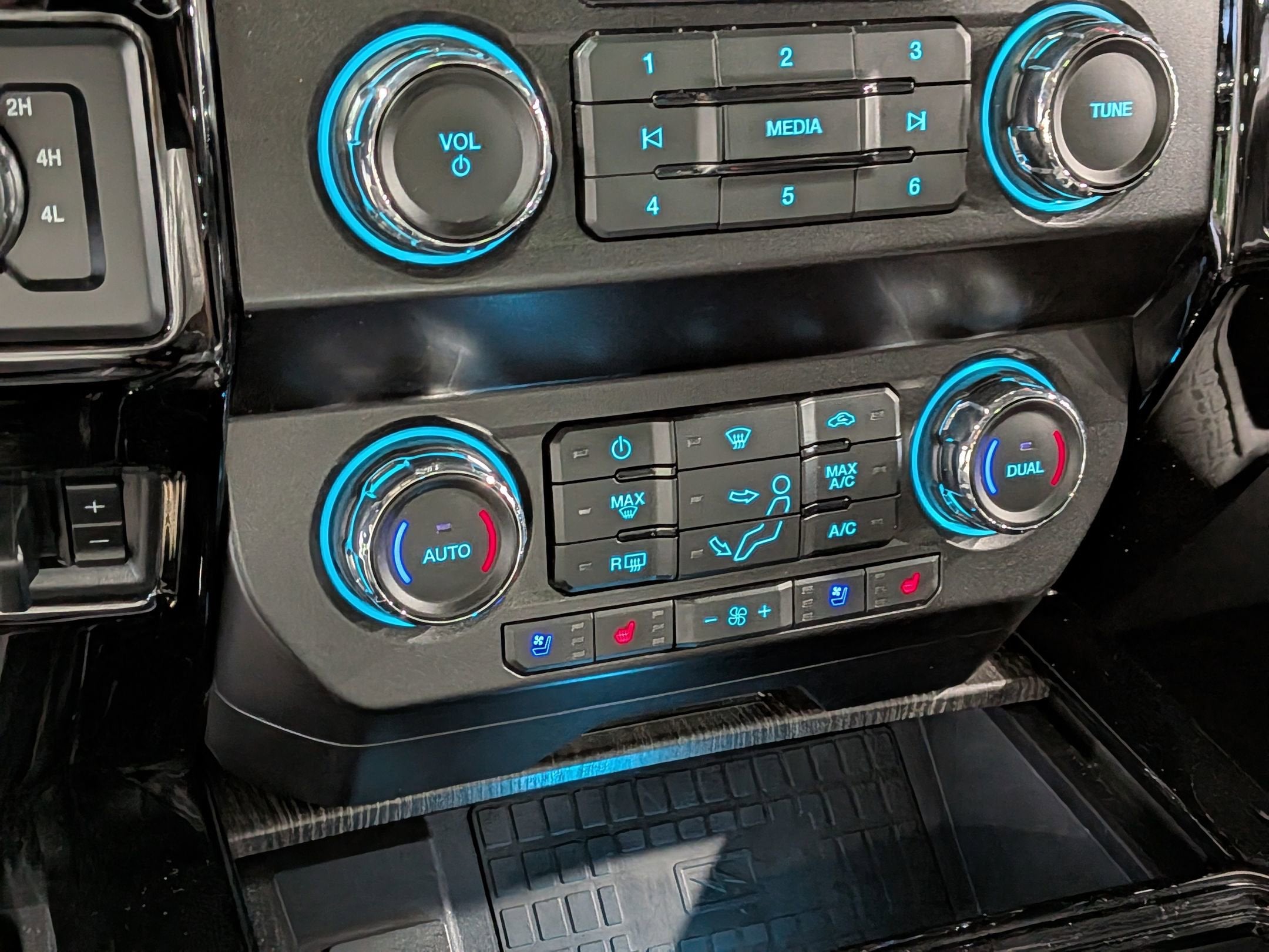 2021 Ford Super Duty F-250 SRW LARIAT