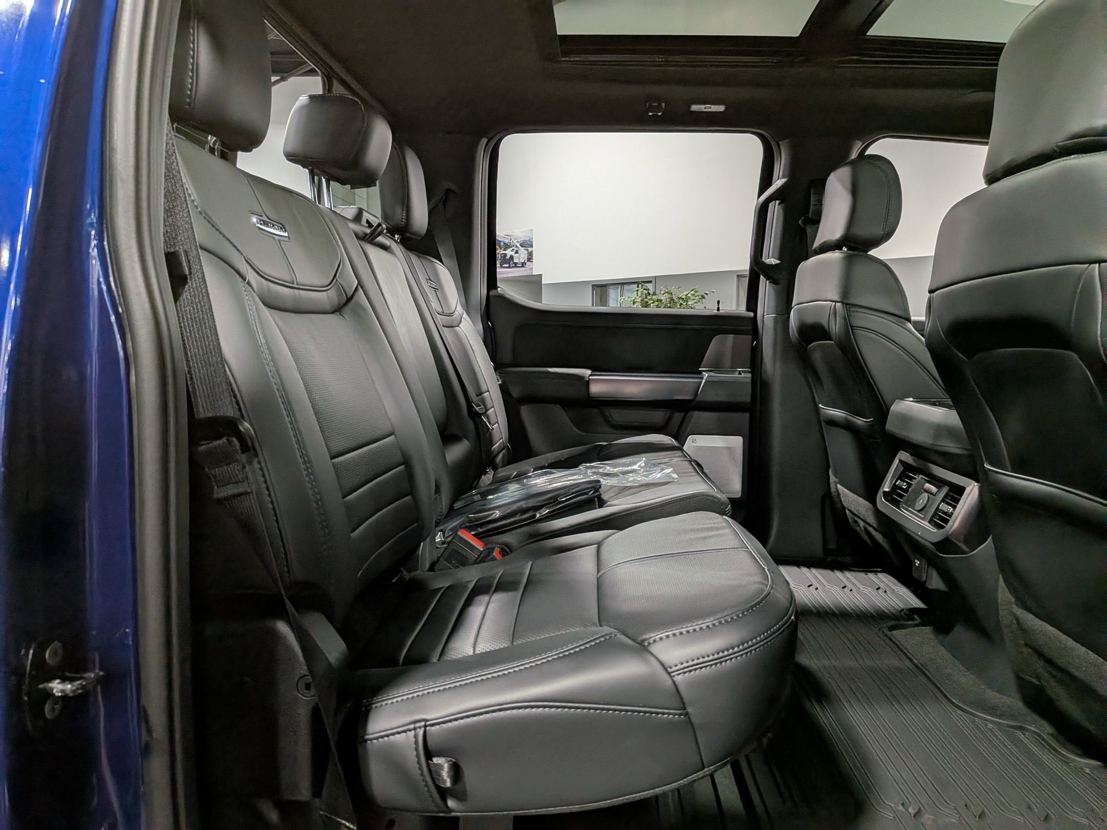 2026 Ford Super Duty F-350 SRW Platinum