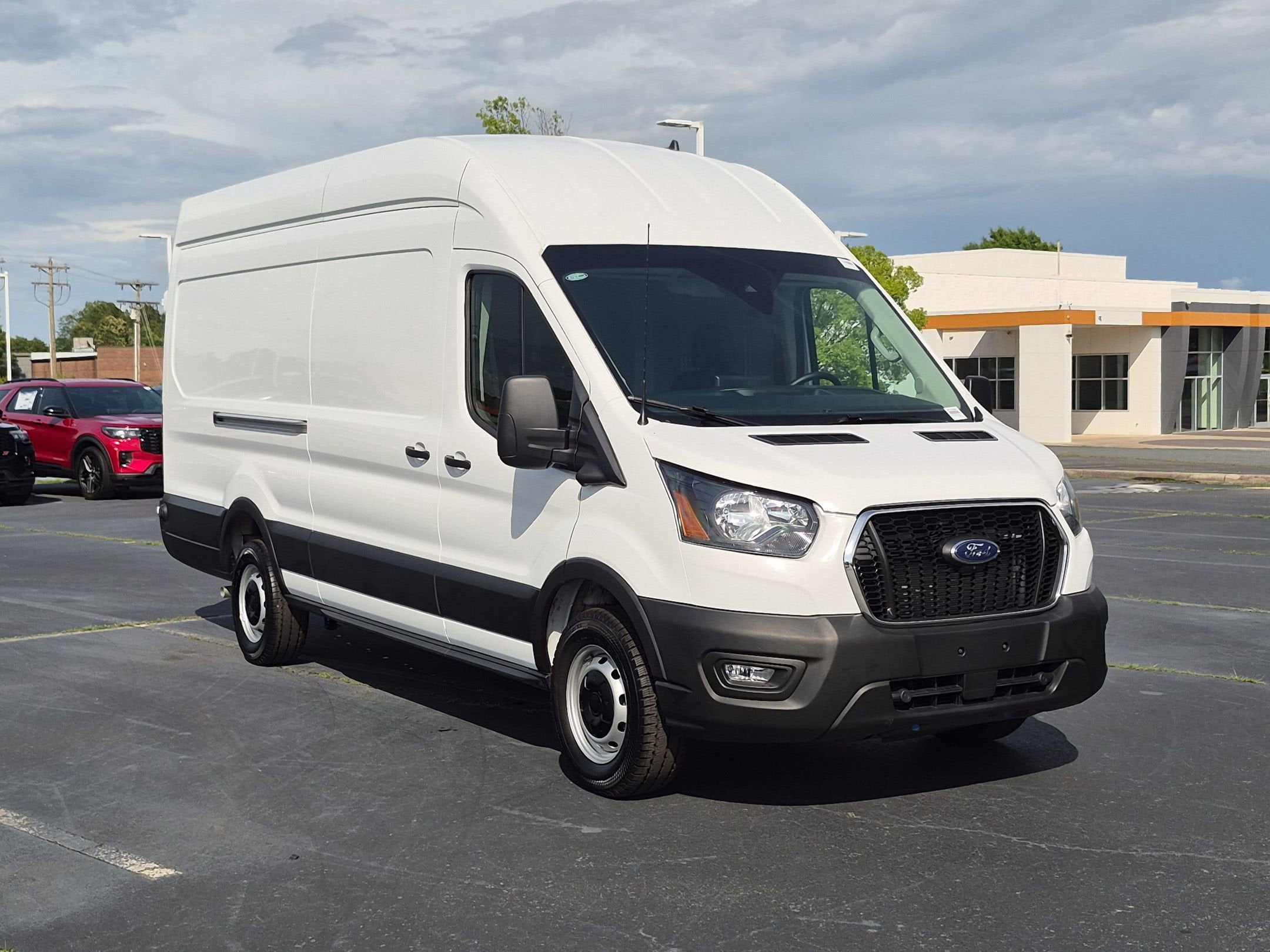 2025 Ford Transit Cargo Van Base