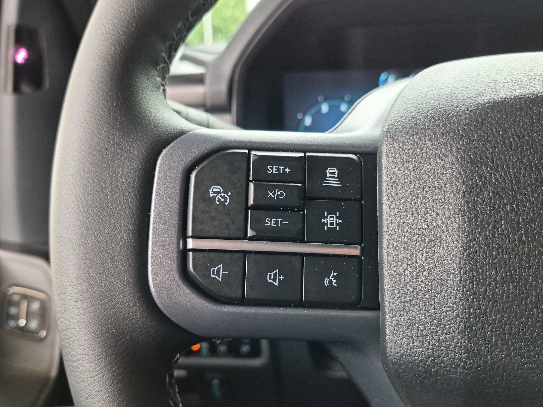 2026 Ford F-150 LARIAT - Crossroads Courtesy Demo