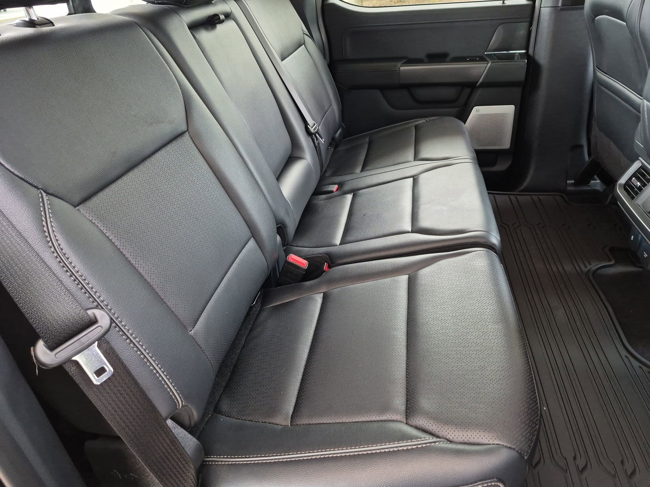 2026 Ford F-150 LARIAT - Crossroads Courtesy Demo