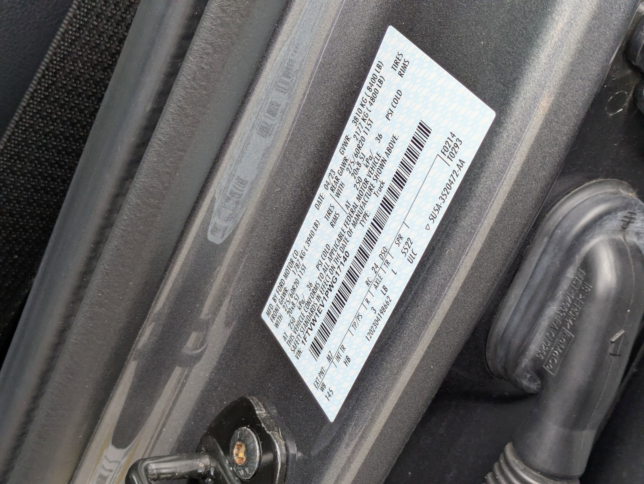 2023 Ford F-150 Lightning LARIAT