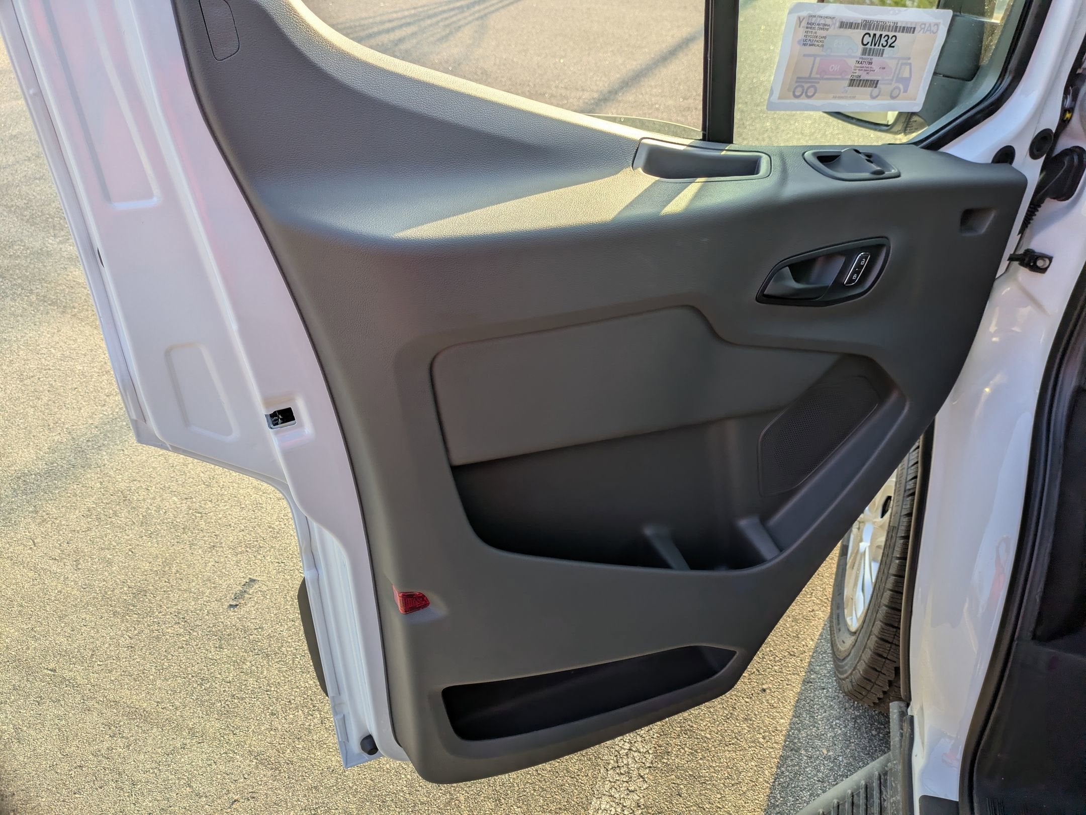 2026 Ford Transit Passenger Wagon XLT