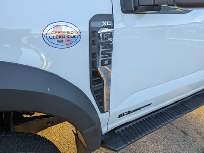 2025 Ford Super Duty F-550 DRW XL