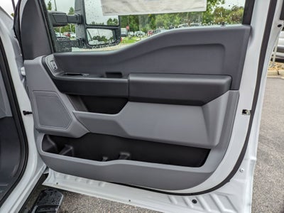 2025 Ford Super Duty F-550 DRW XL