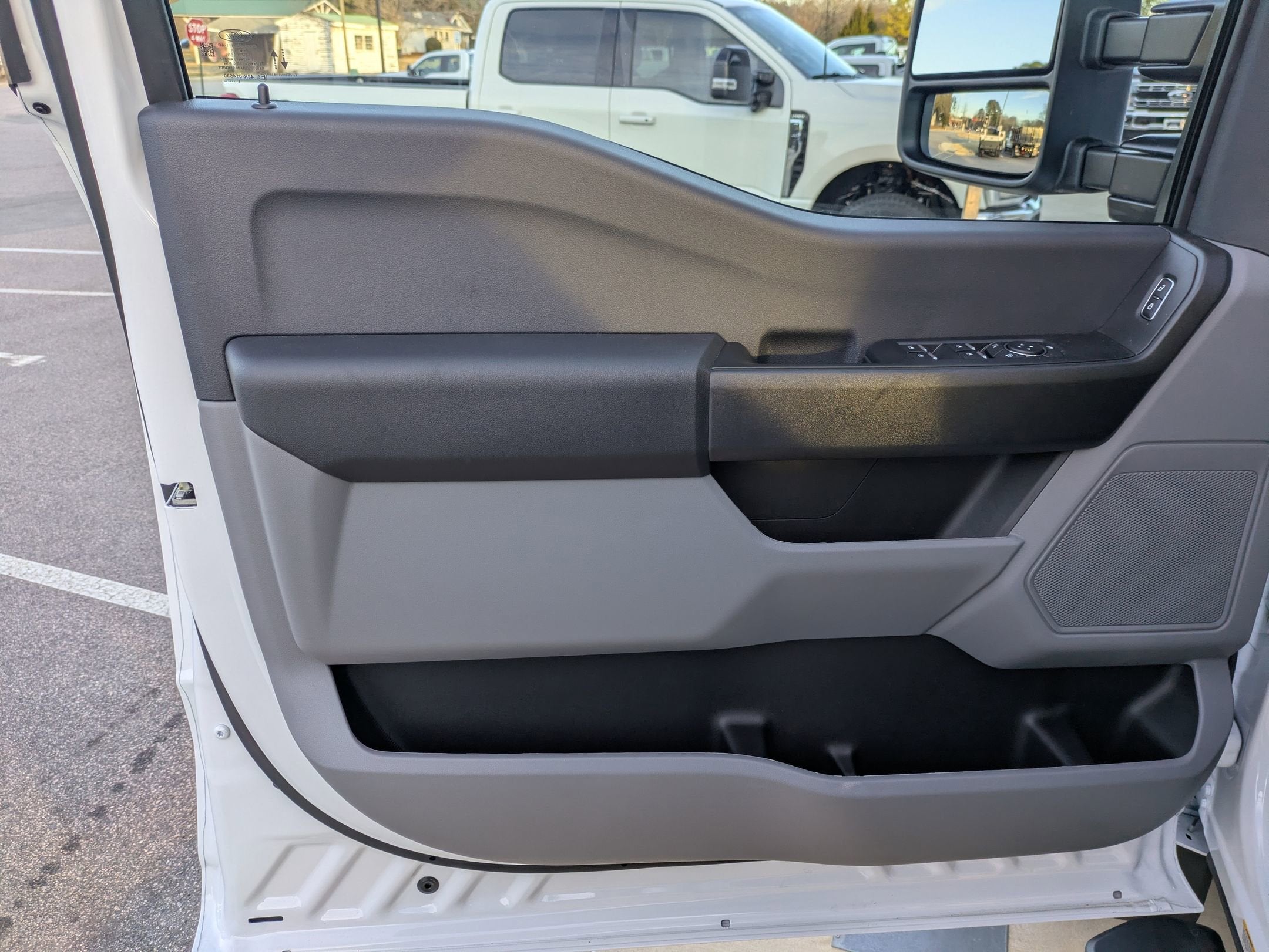 2026 Ford Super Duty F-550 DRW XL