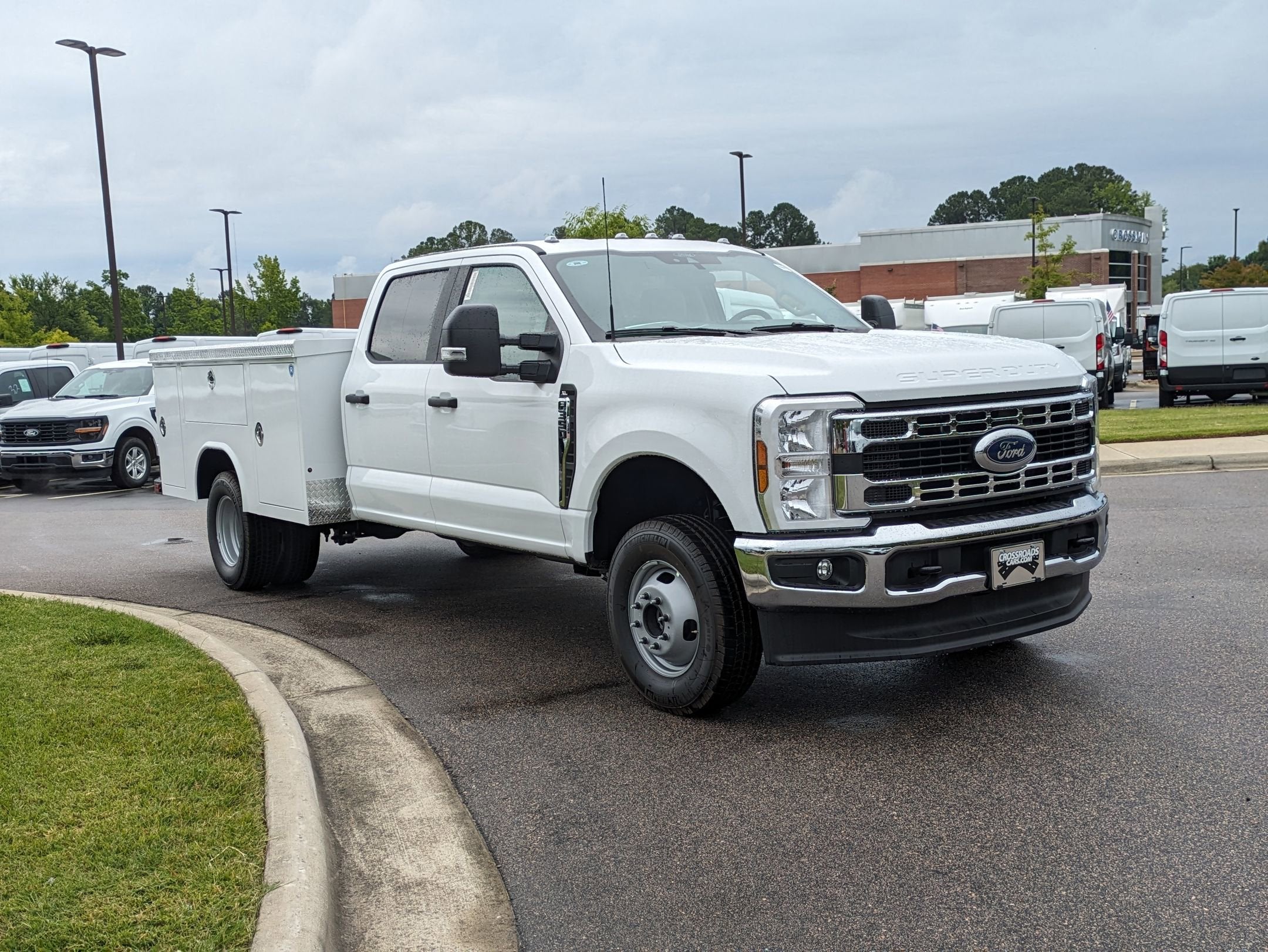 2025 Ford Super Duty F-350 DRW XL