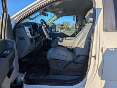 2026 Ford Super Duty F-350 DRW XL