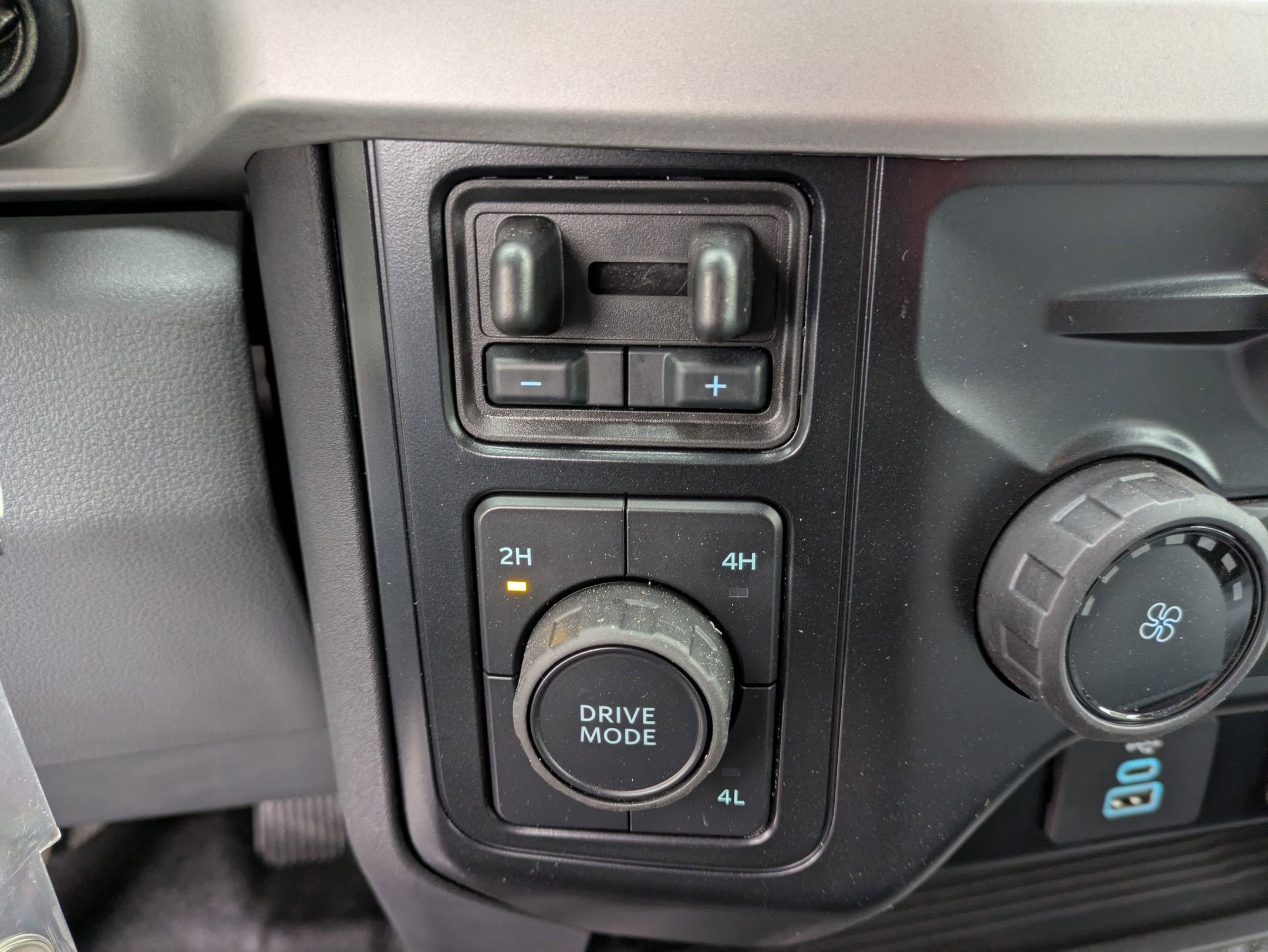 2025 Ford Super Duty F-450 DRW XL