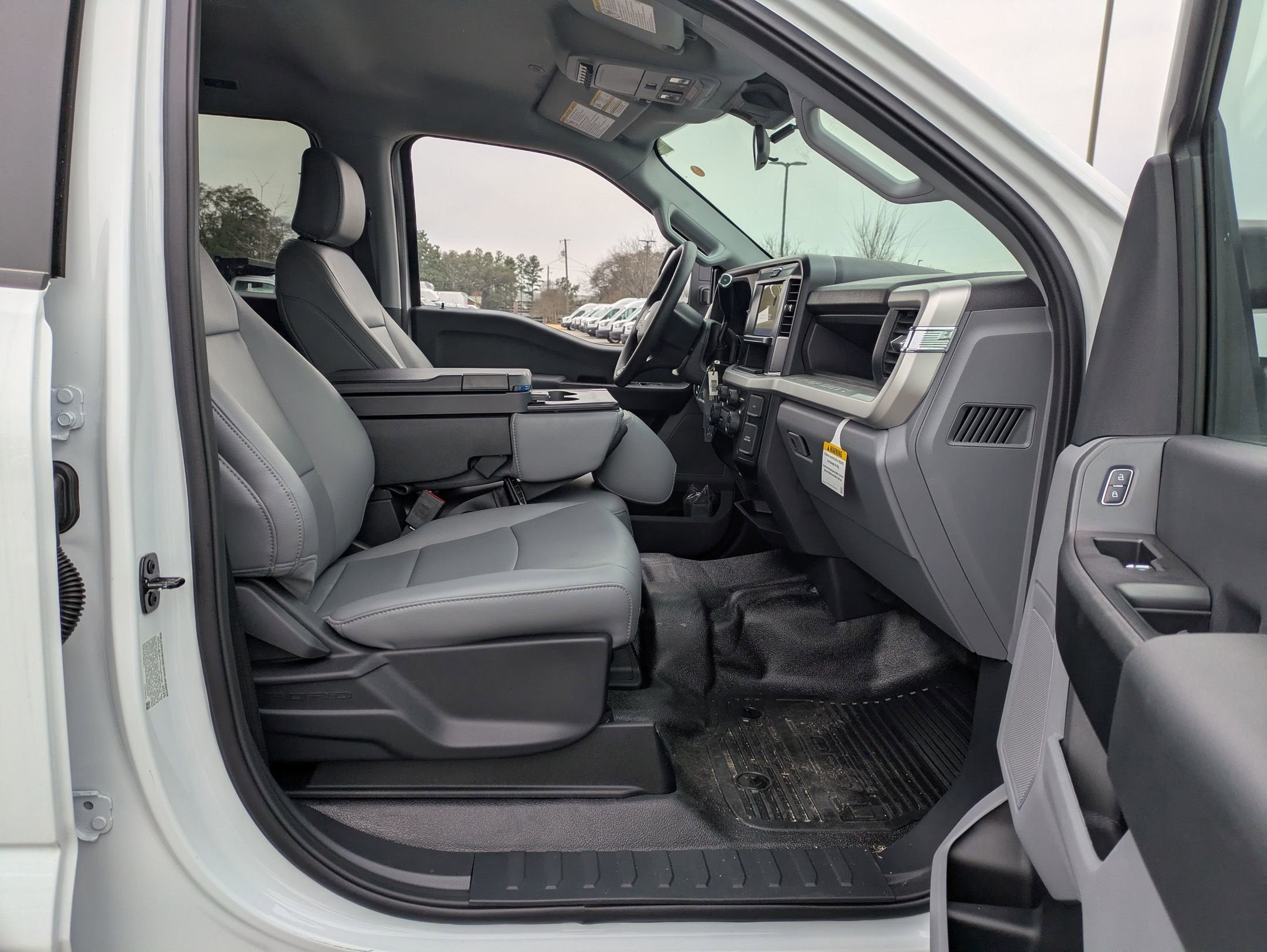 2025 Ford Super Duty F-450 DRW XL