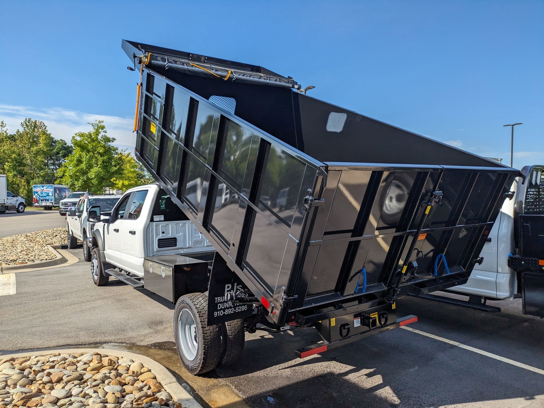 2025 Ford Super Duty F-550 DRW XL