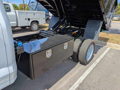 2025 Ford Super Duty F-550 DRW XL