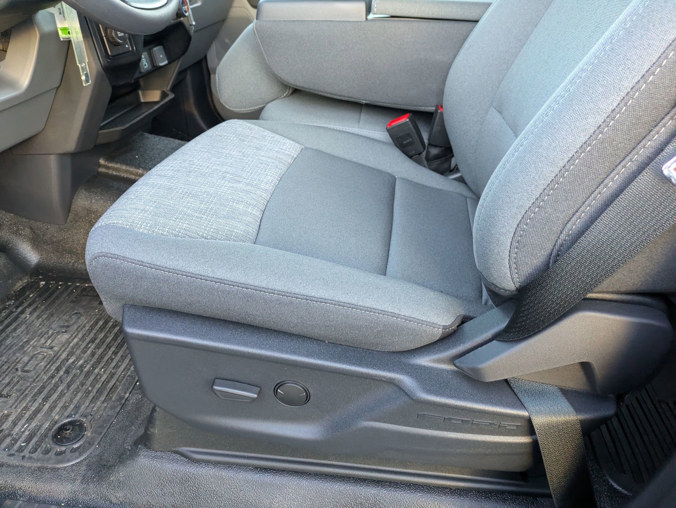 2025 Ford Super Duty F-550 DRW XL