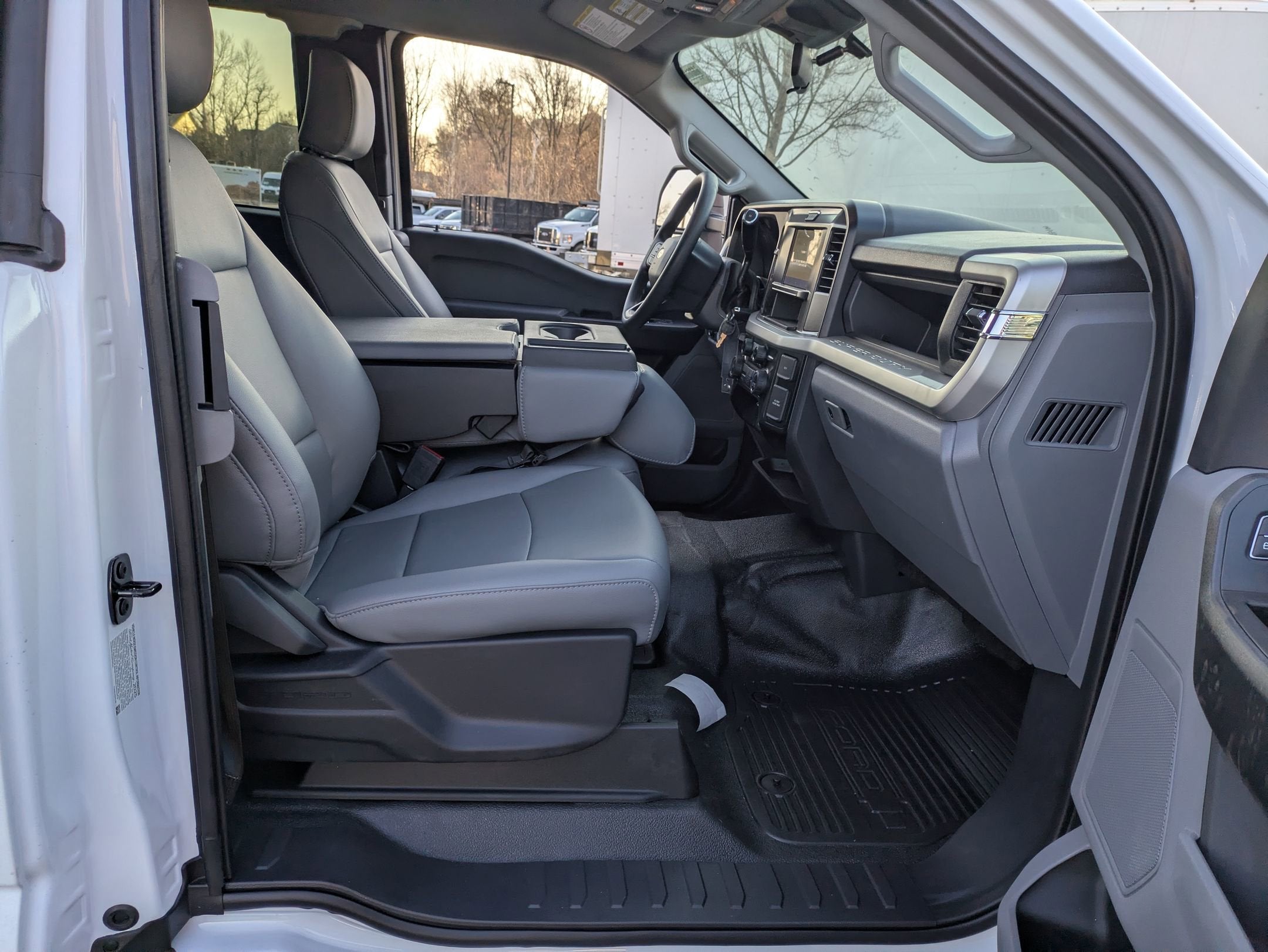 2026 Ford Super Duty F-550 DRW XL