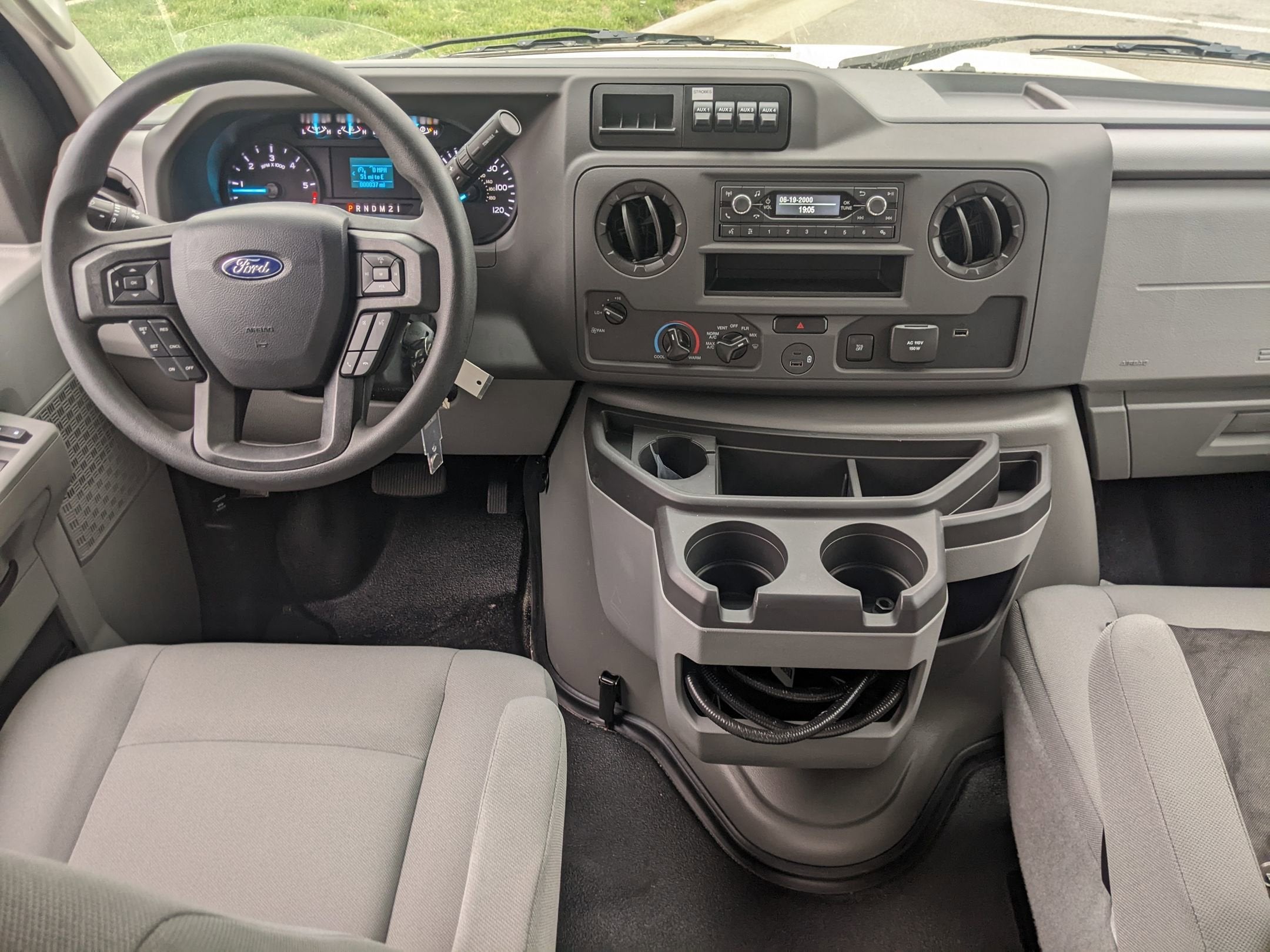 2025 Ford E-Series Cutaway E-350 SRW 138" WB