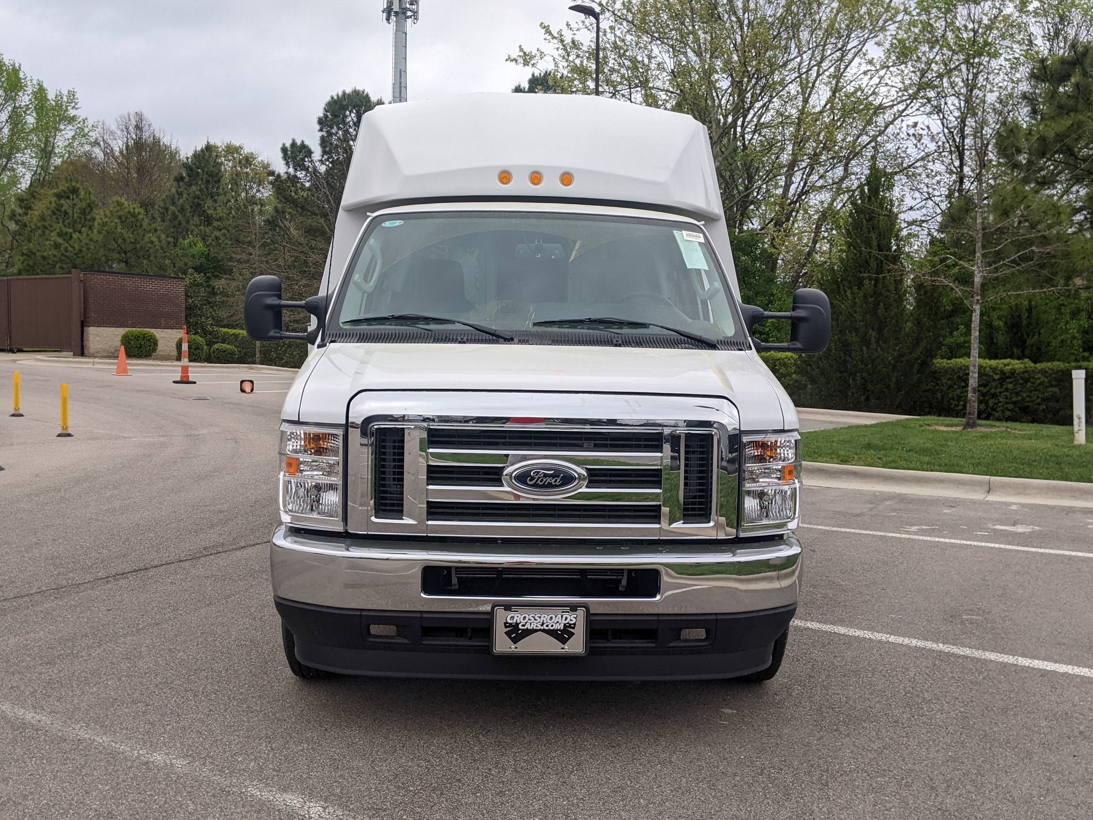 2025 Ford E-Series Cutaway E-350 SRW 138" WB