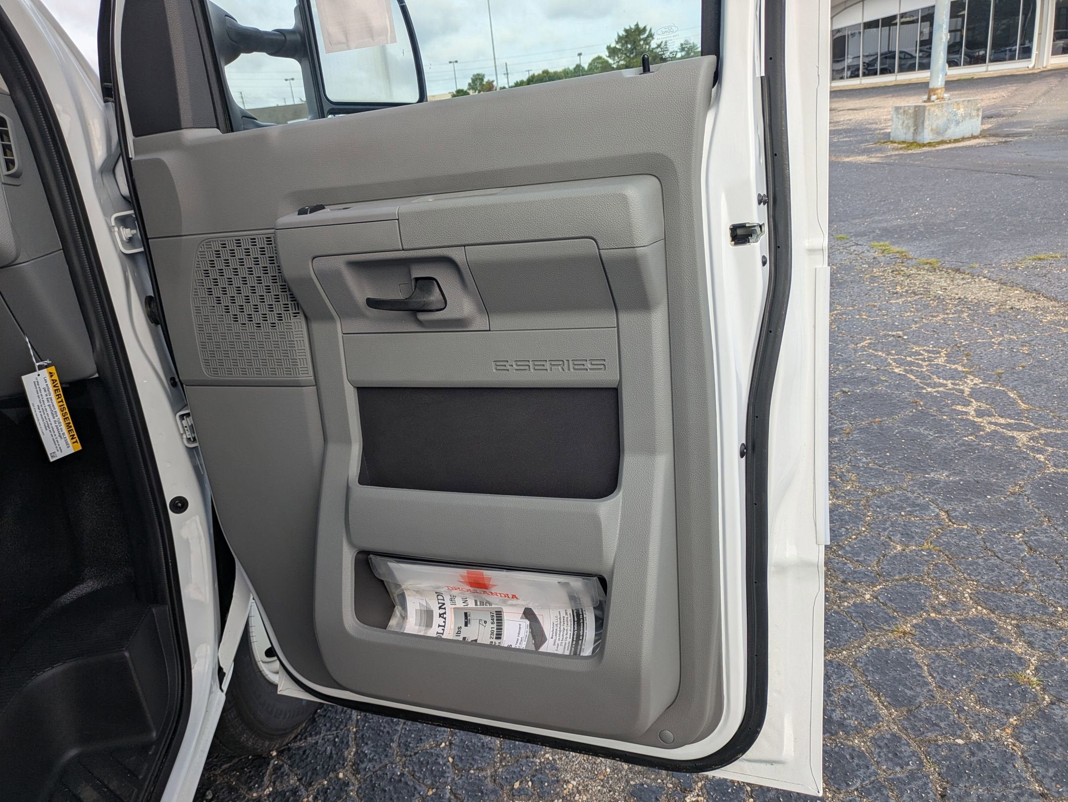 2025 Ford E-Series Cutaway E-350 SRW 138" WB