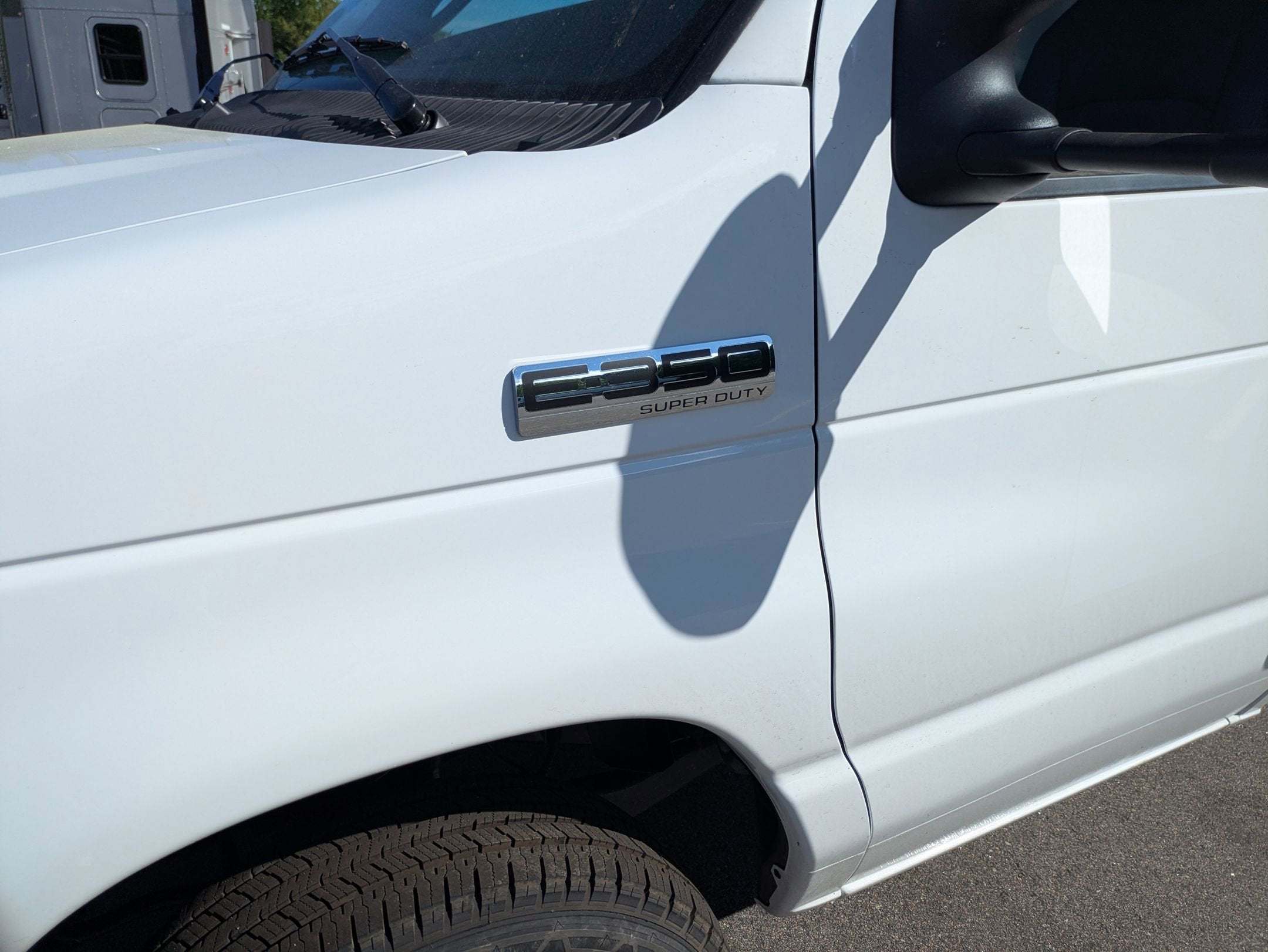 2027 Ford E-Series Cutaway Base