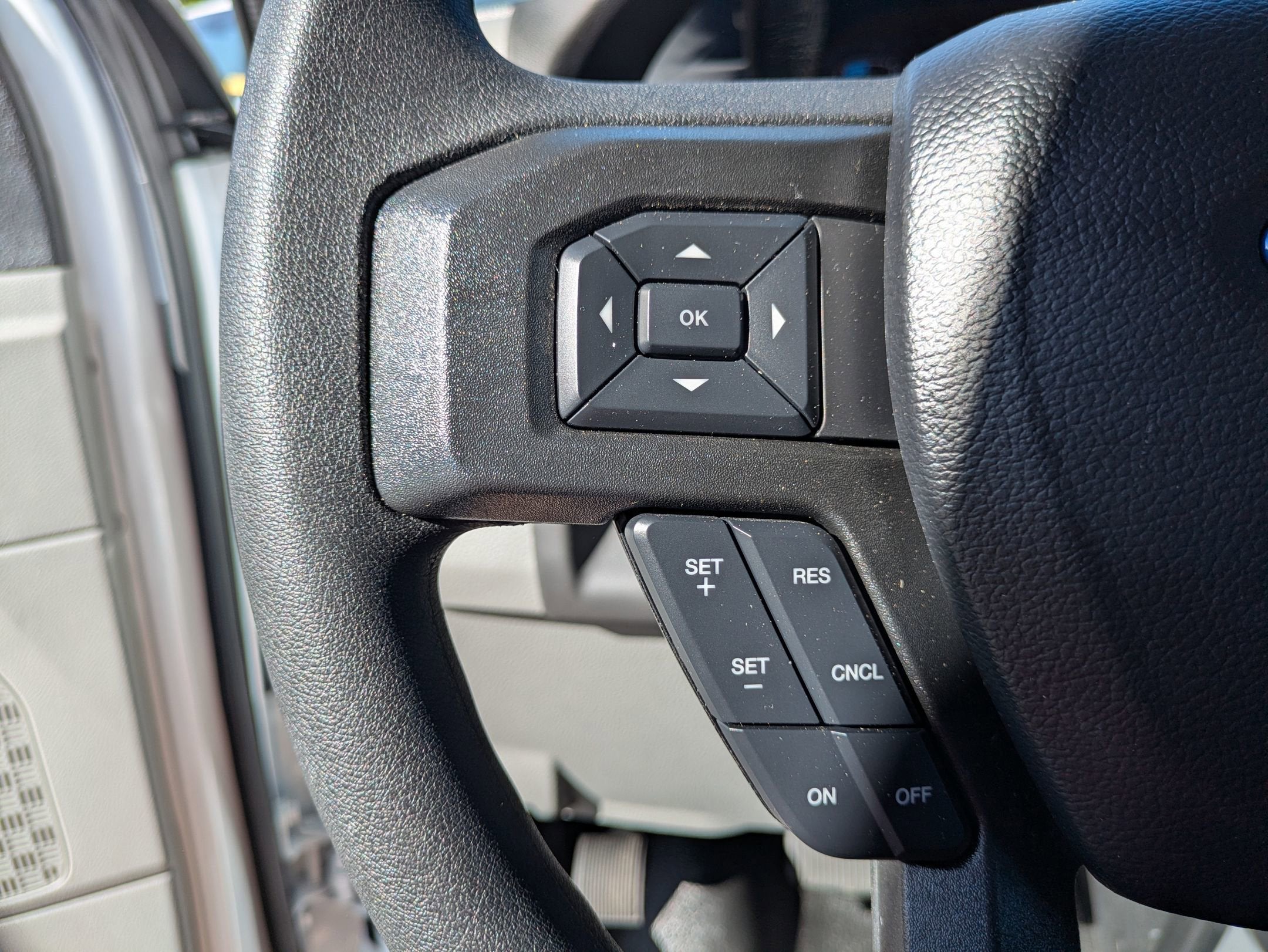 2027 Ford E-Series Cutaway Base