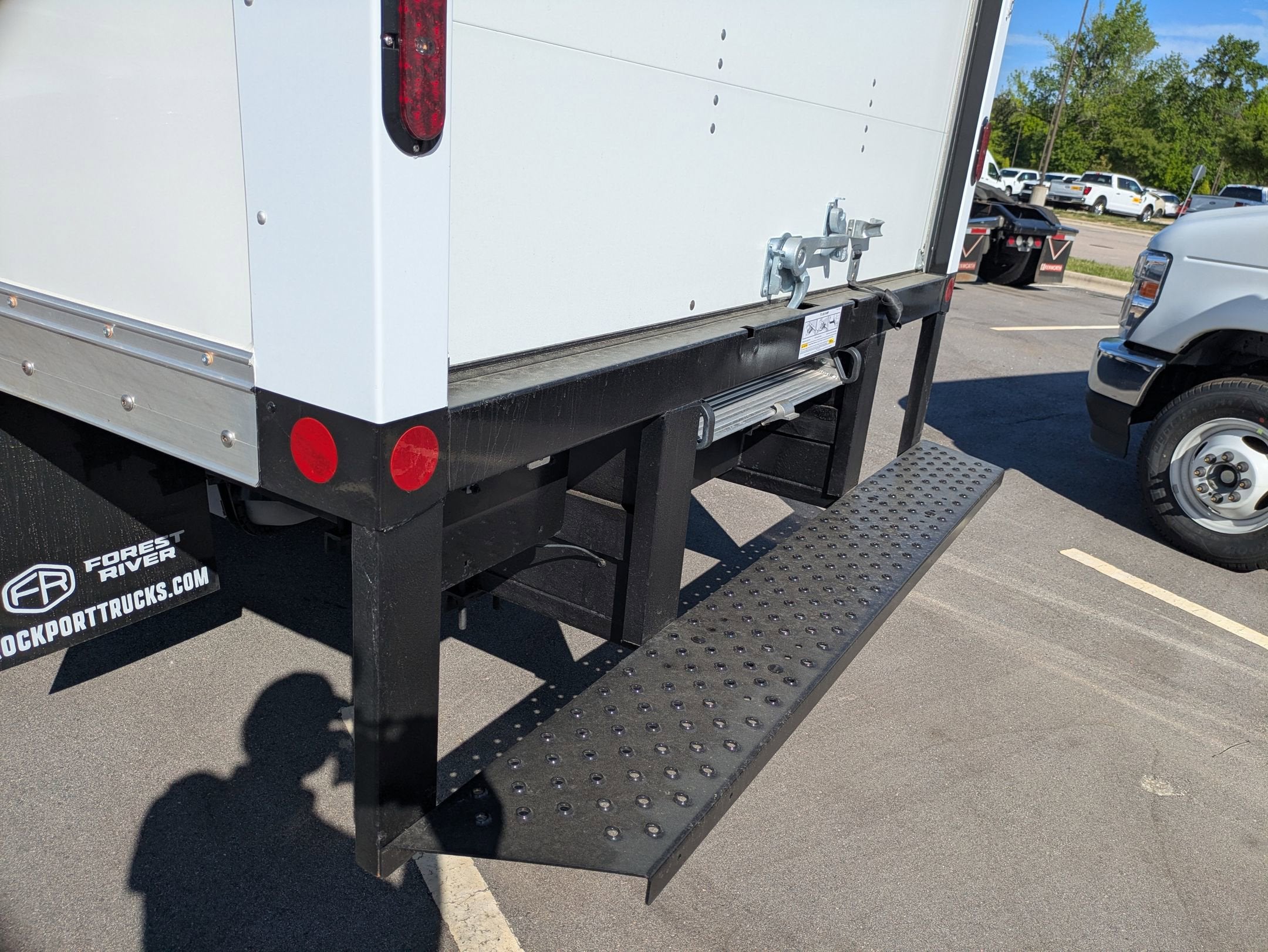 2027 Ford E-Series Cutaway Base