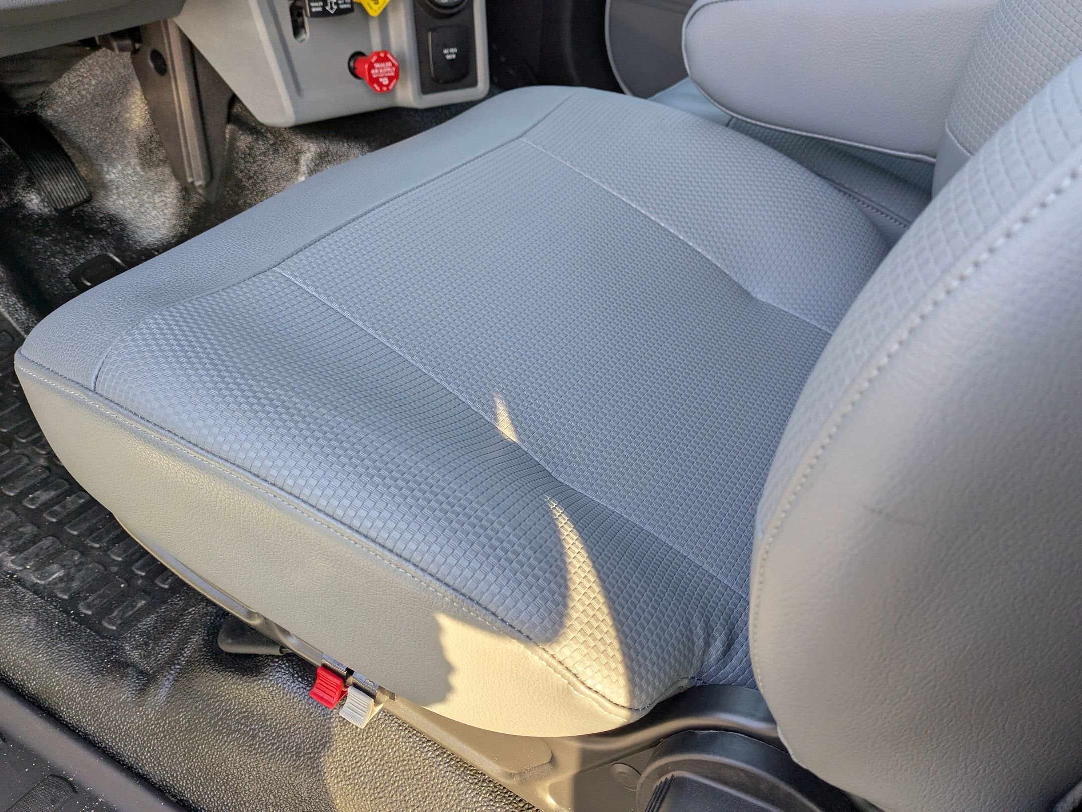 2026 Ford F-750SD Base