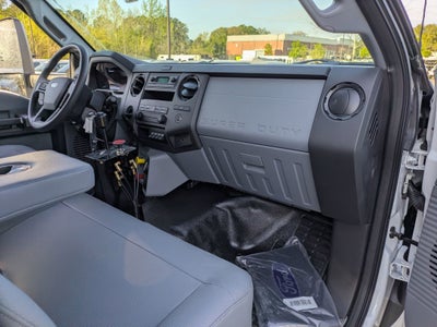 2027 Ford F-750SD Base