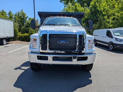 2027 Ford F-750SD Base