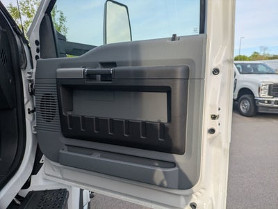 2027 Ford F-750SD Base