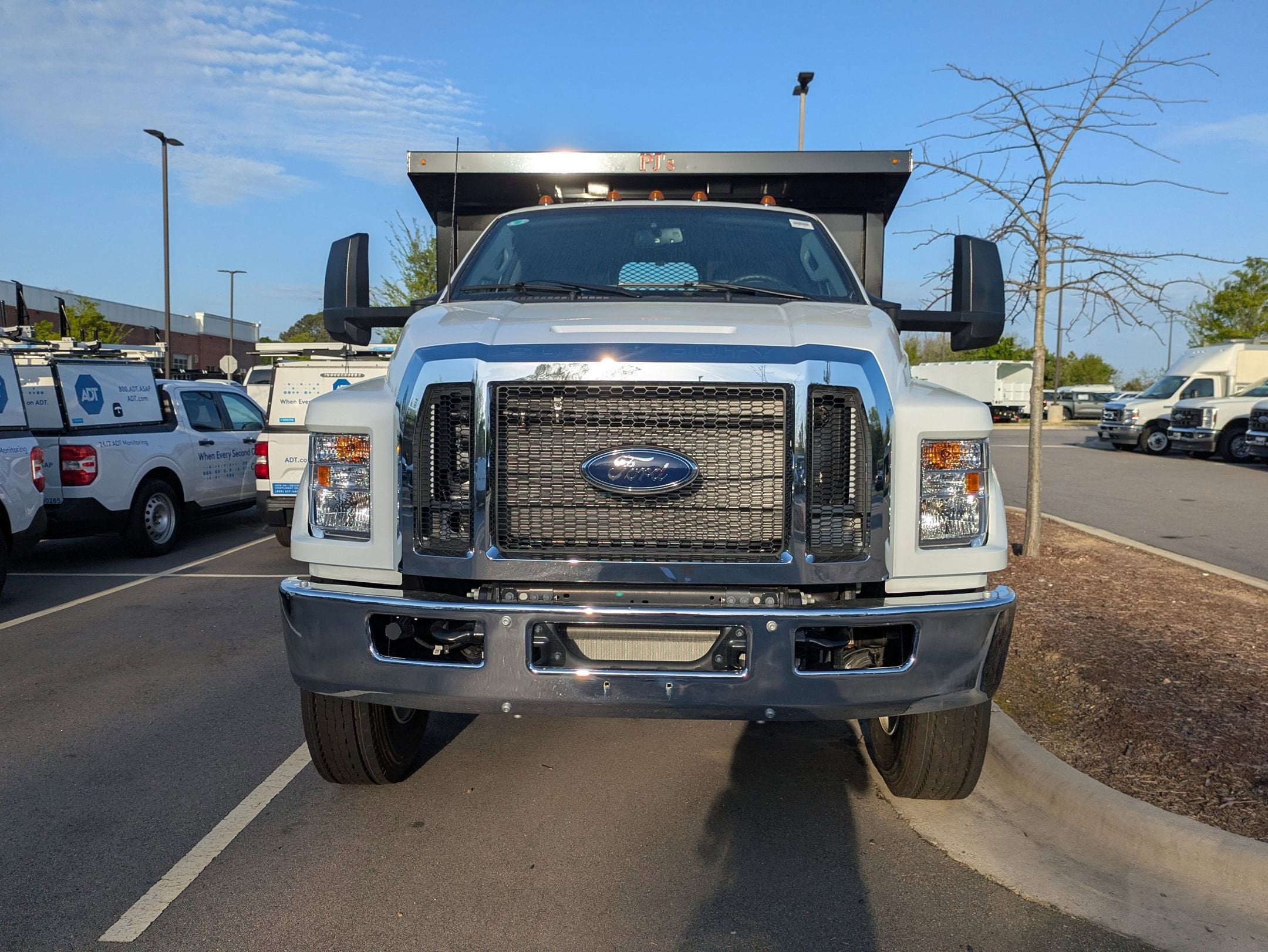 2027 Ford F-750SD Base