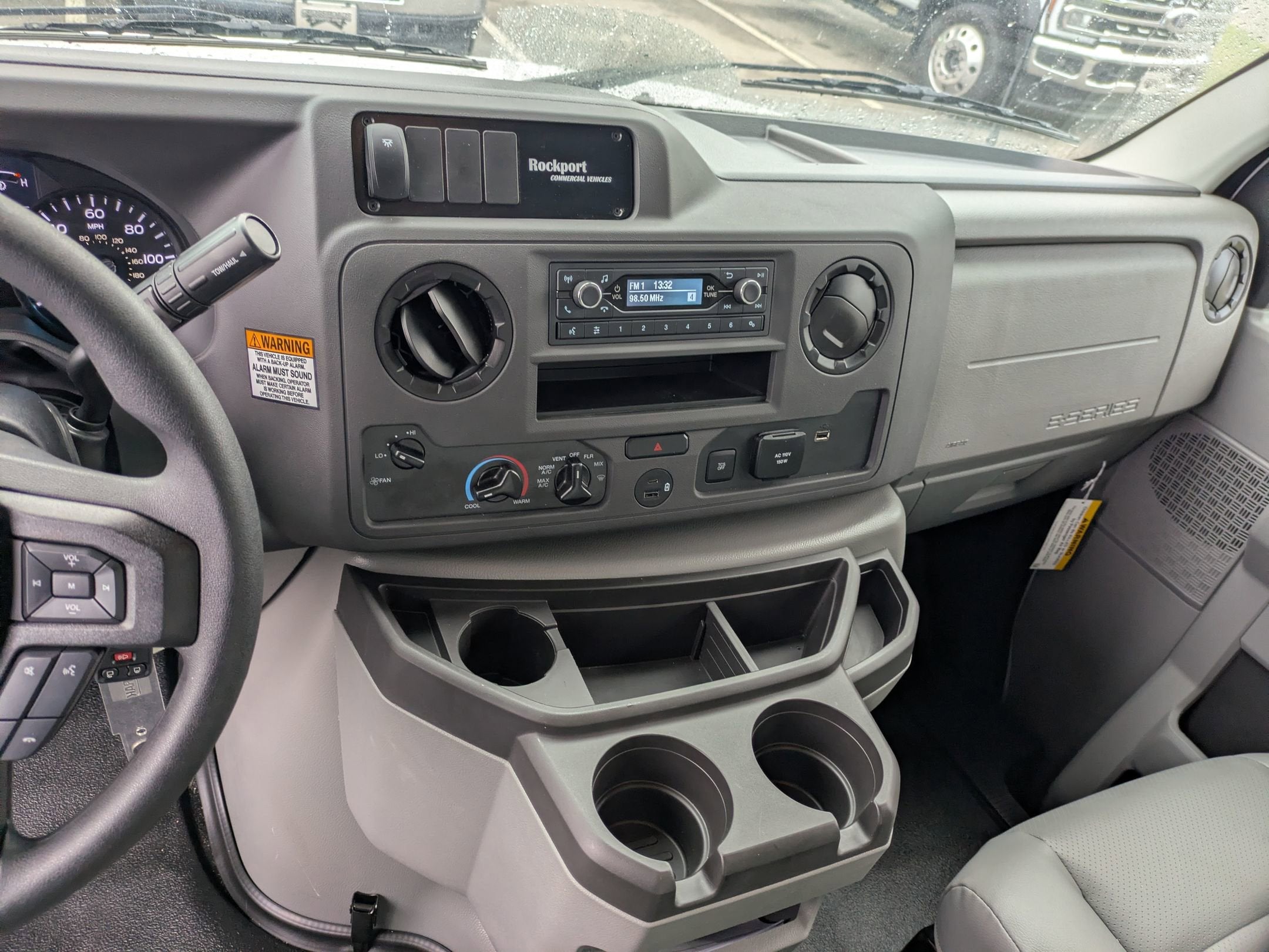 2027 Ford E-Series Cutaway Base
