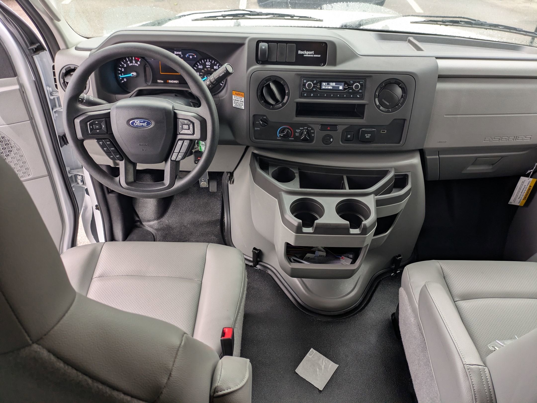 2027 Ford E-Series Cutaway Base