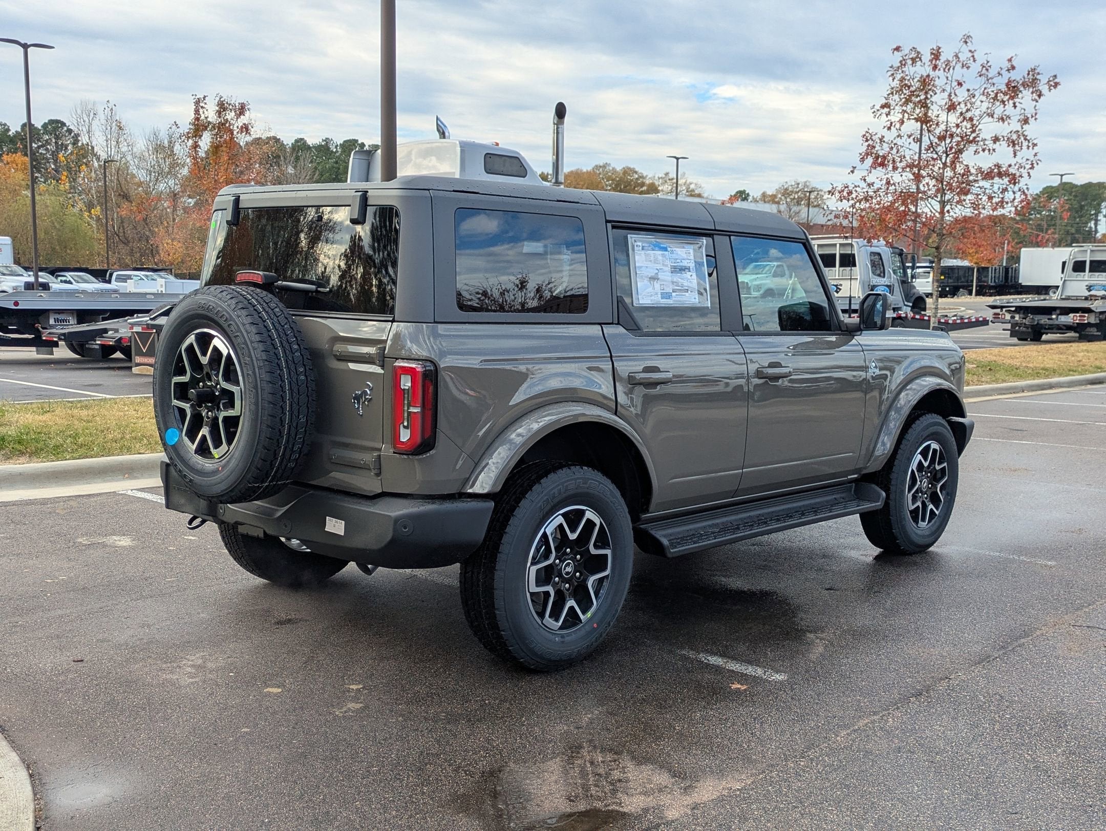 2025 Ford Bronco Outer Banks