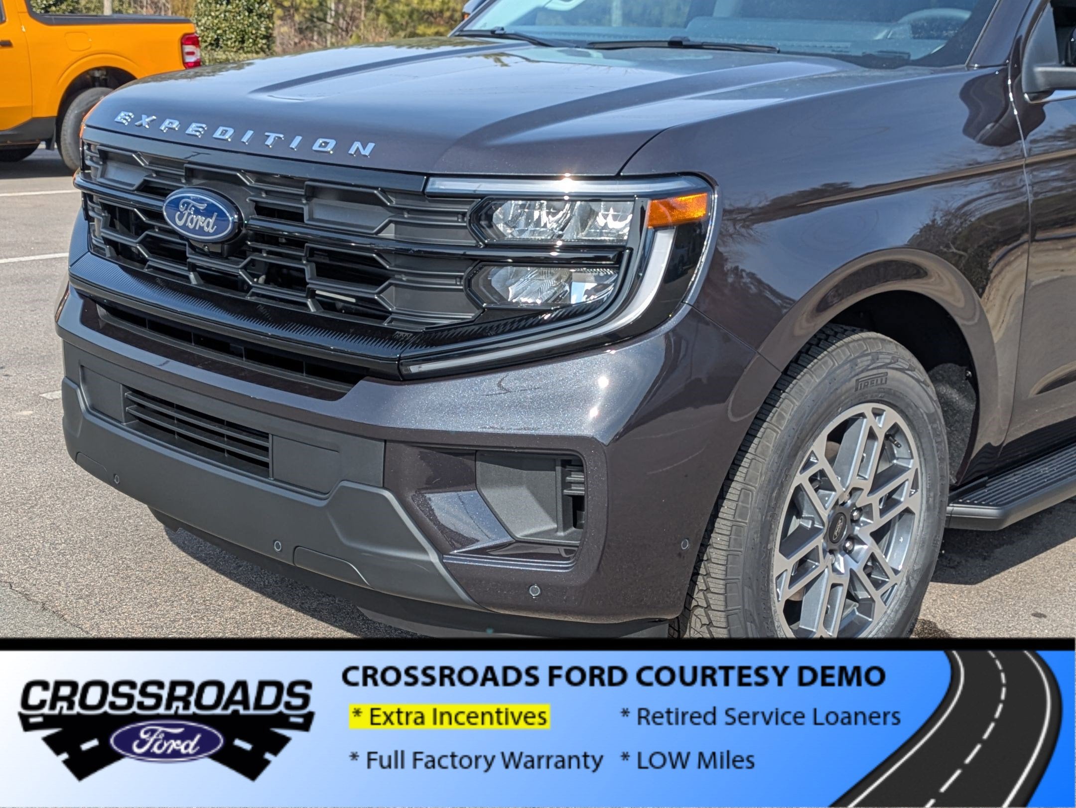 2025 Ford Expedition Max Active - Crossroads Courtesy Demo